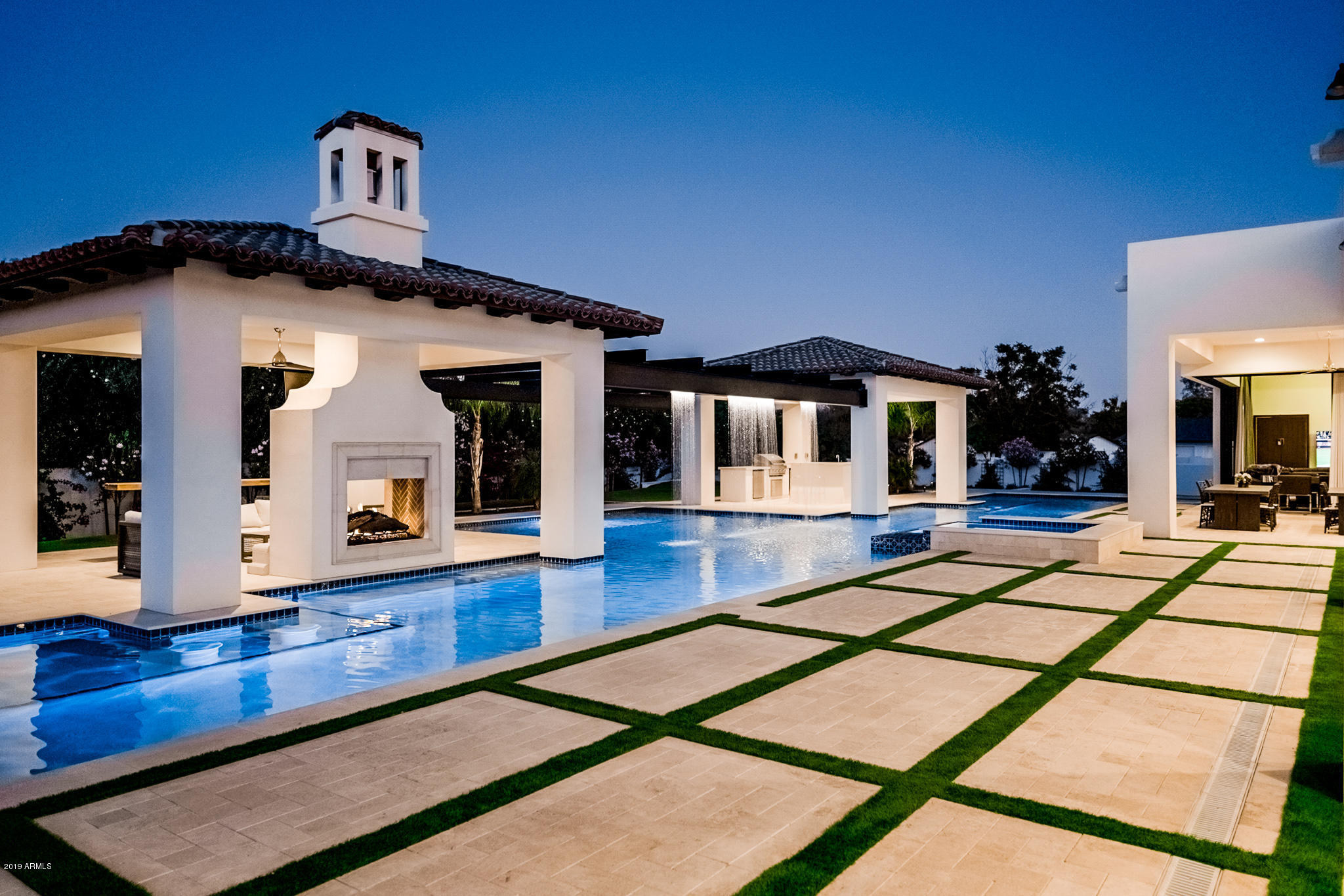 GROSSE POINTE HIGHLANDS - Residential
