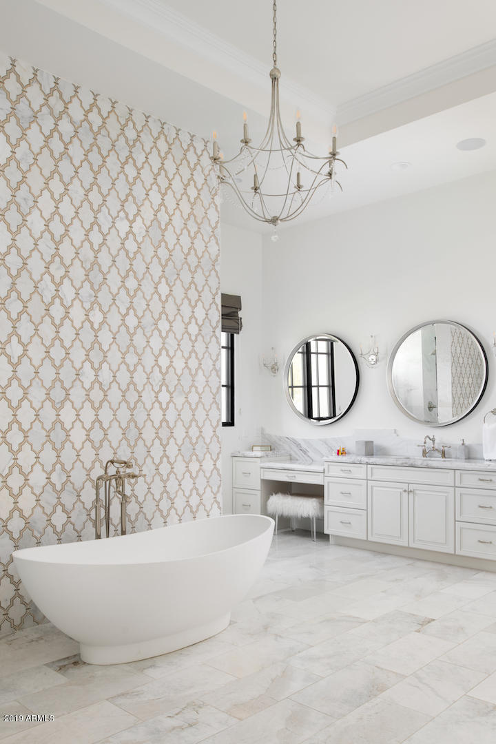 GROSSE POINTE HIGHLANDS - Residential