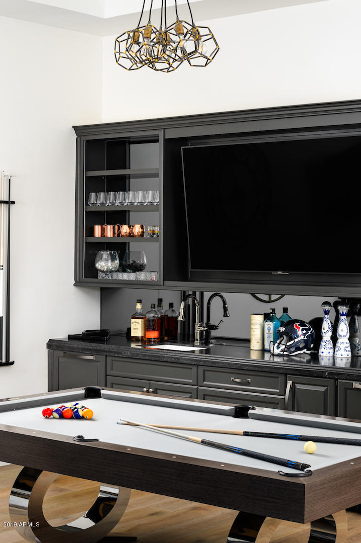 GROSSE POINTE HIGHLANDS - Residential