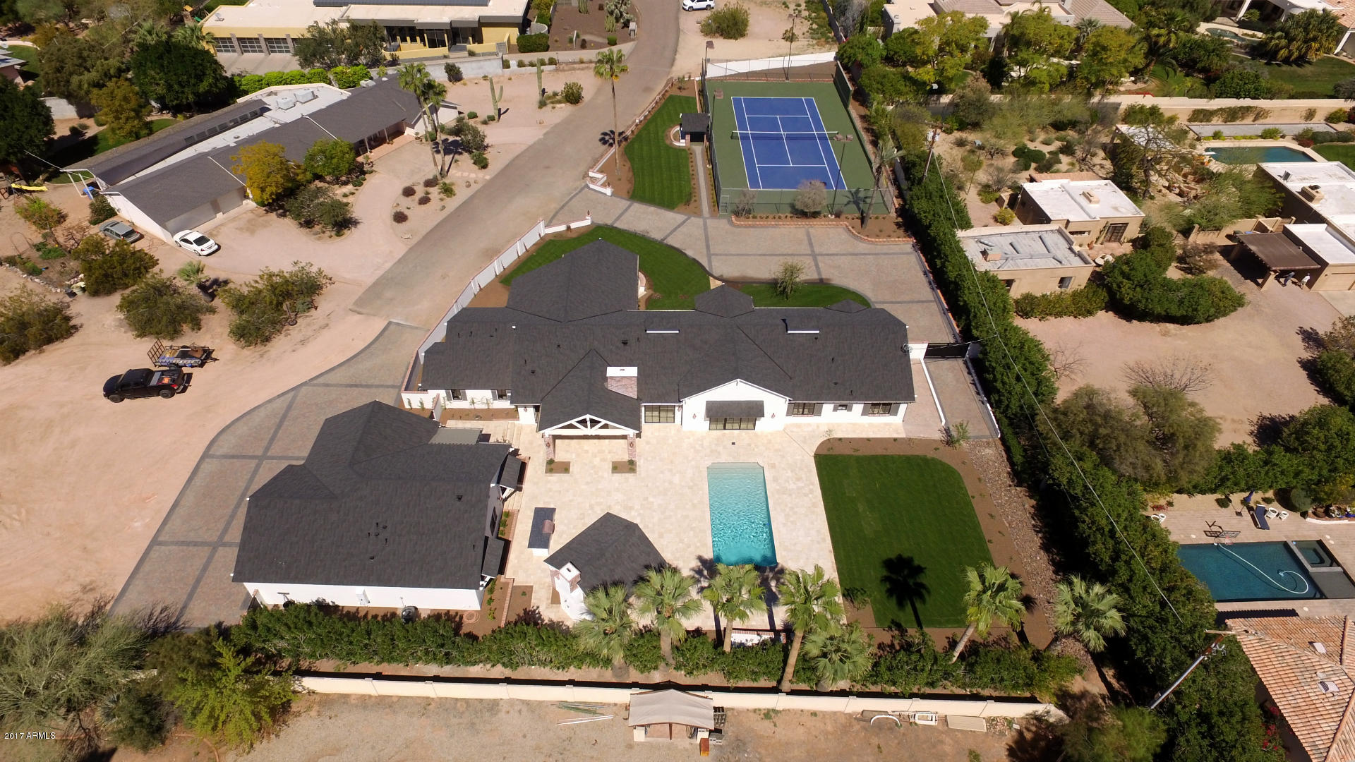 LOS VECINOS - Residential