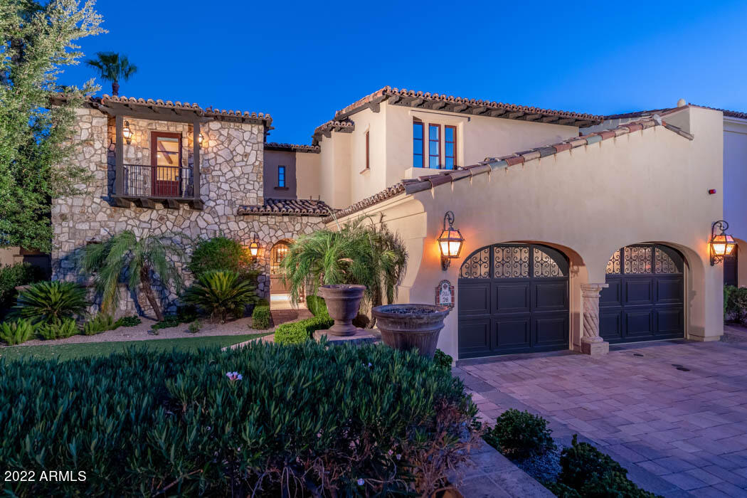 Montelucia Luxury Villas at La Posada - Residential