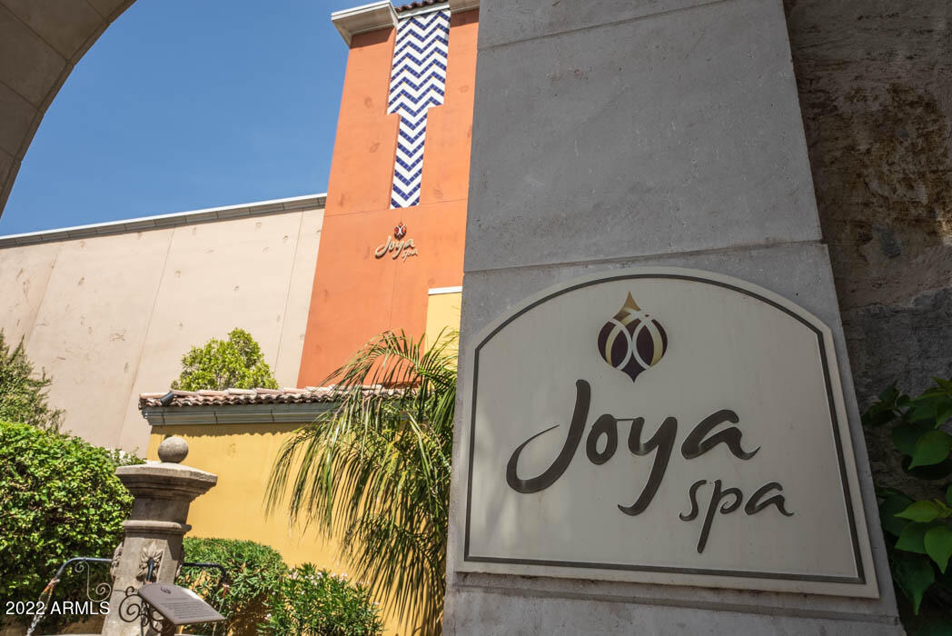 Montelucia Luxury Villas at La Posada - Residential