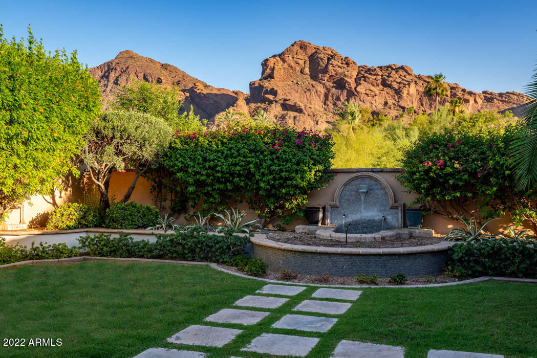 Montelucia Luxury Villas at La Posada - Residential
