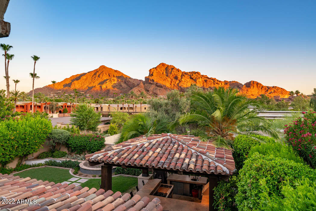 Montelucia Luxury Villas at La Posada - Residential