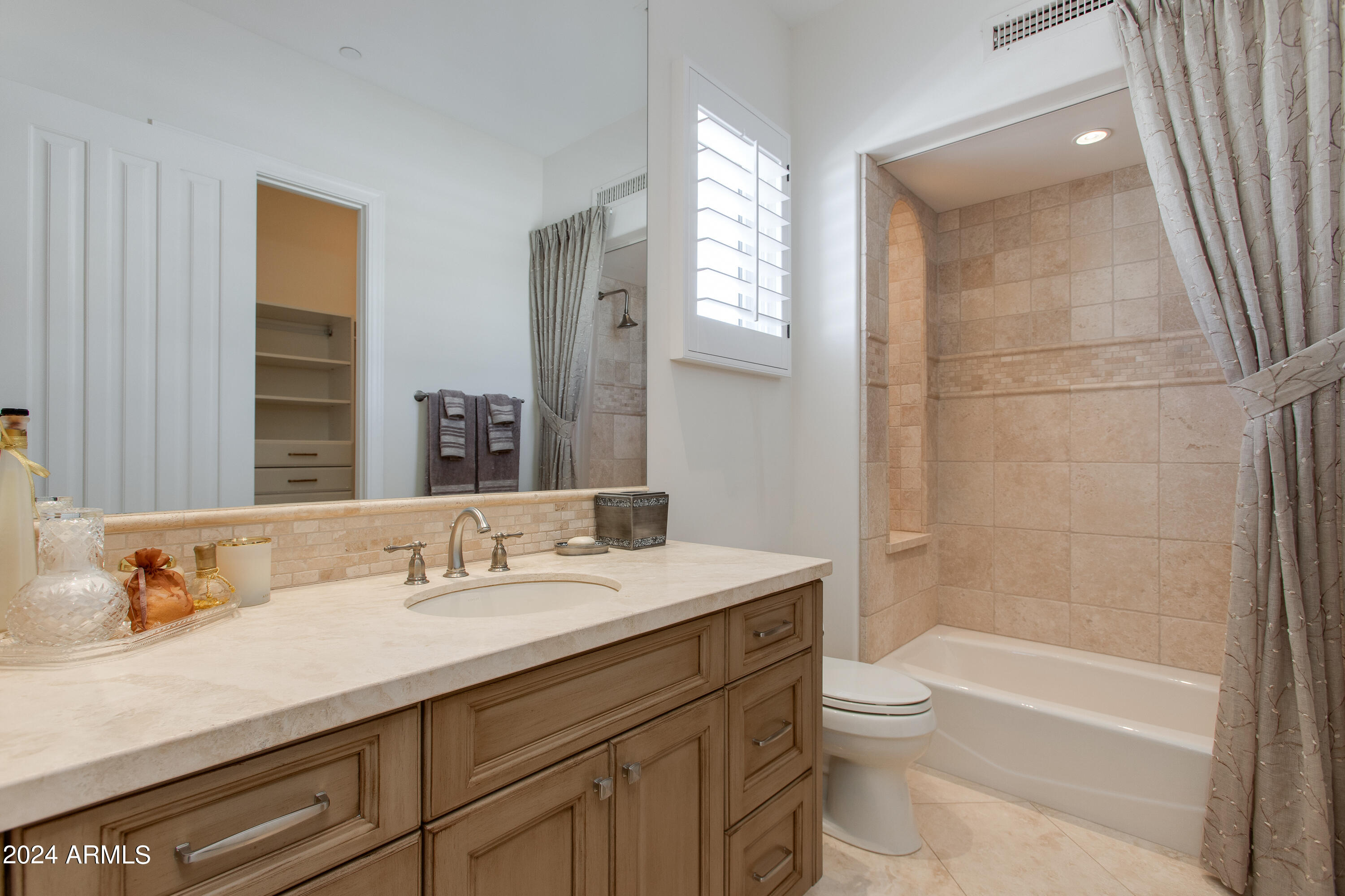 PARADISE RESERVE REPLAT - Residential