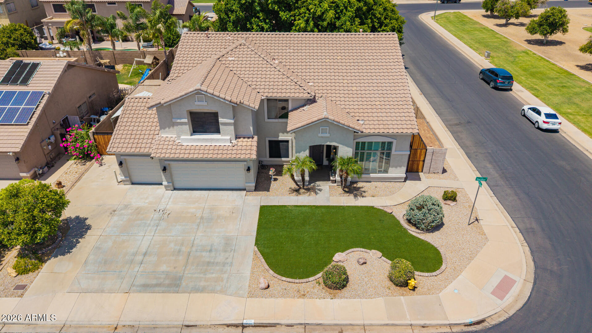 VALENCIA GROVES - Residential