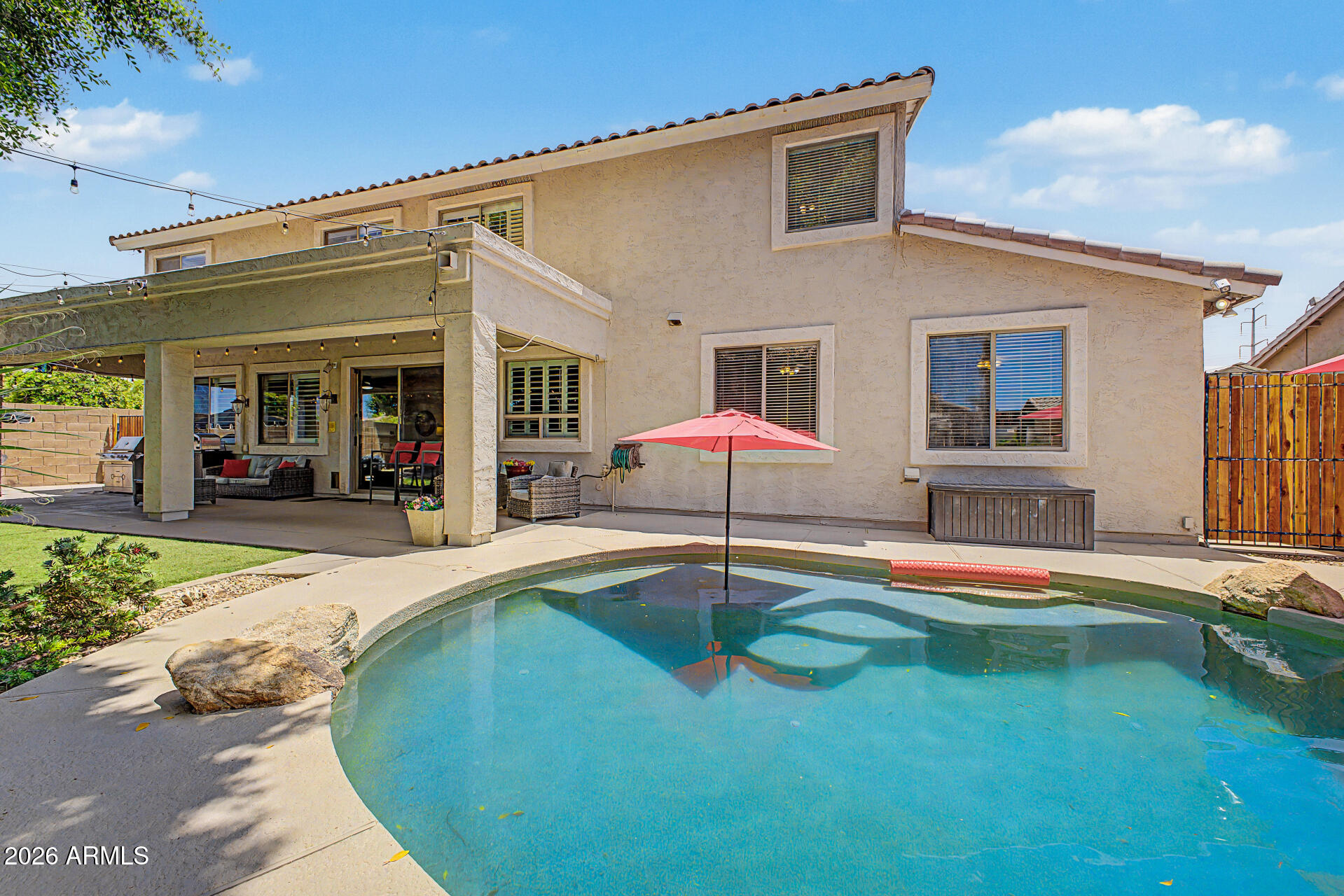 VALENCIA GROVES - Residential