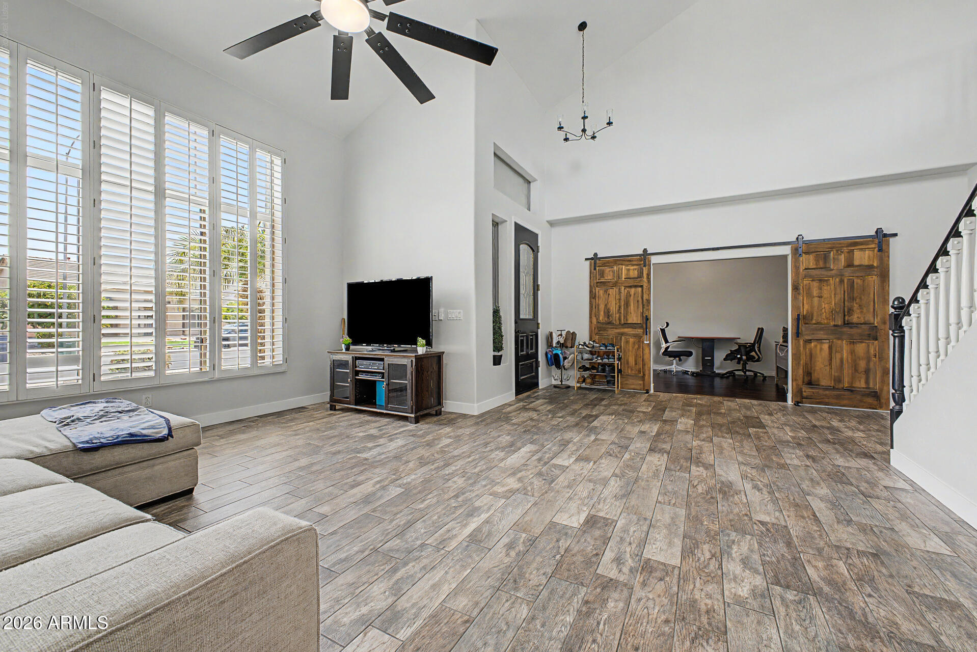 VALENCIA GROVES - Residential