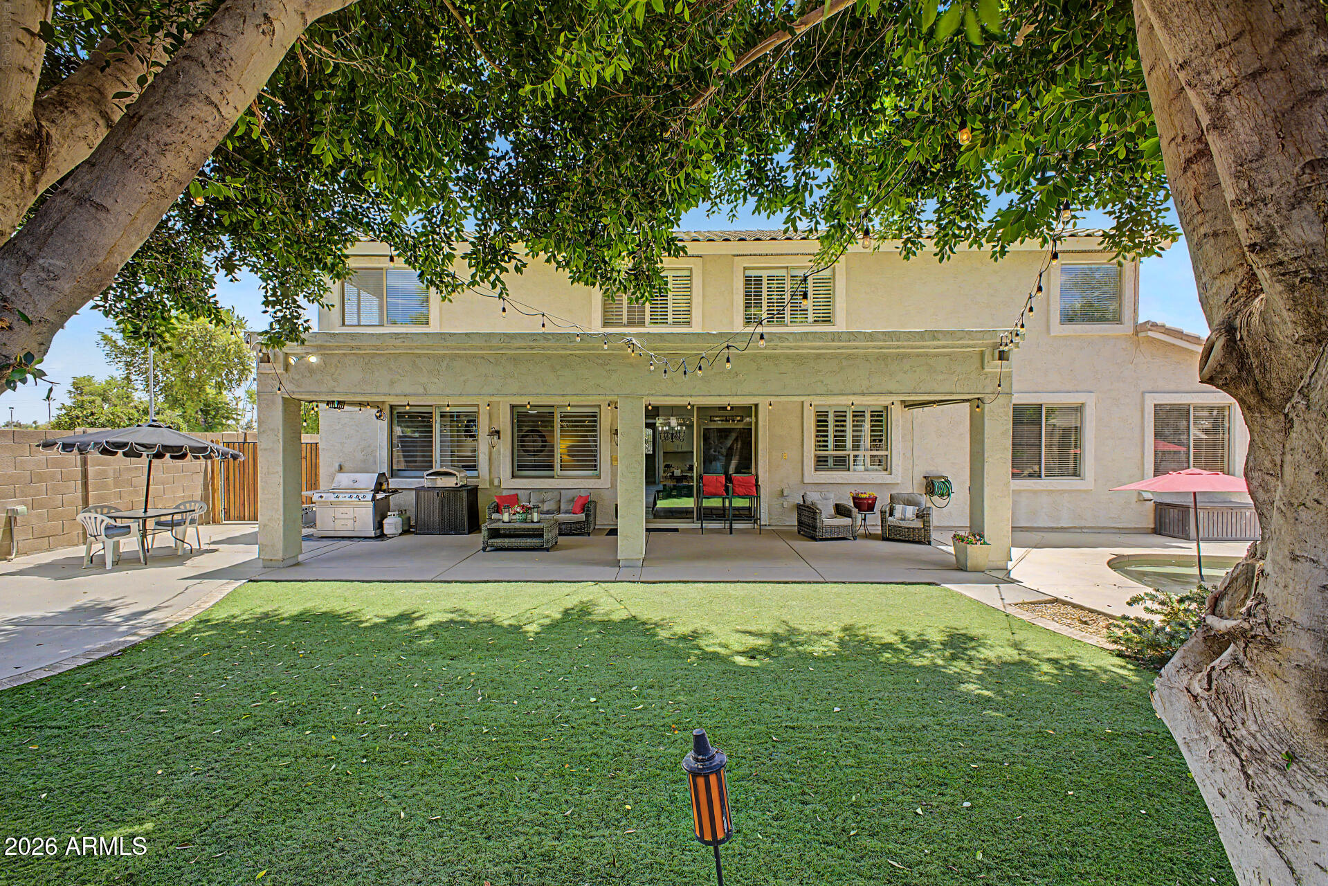 VALENCIA GROVES - Residential