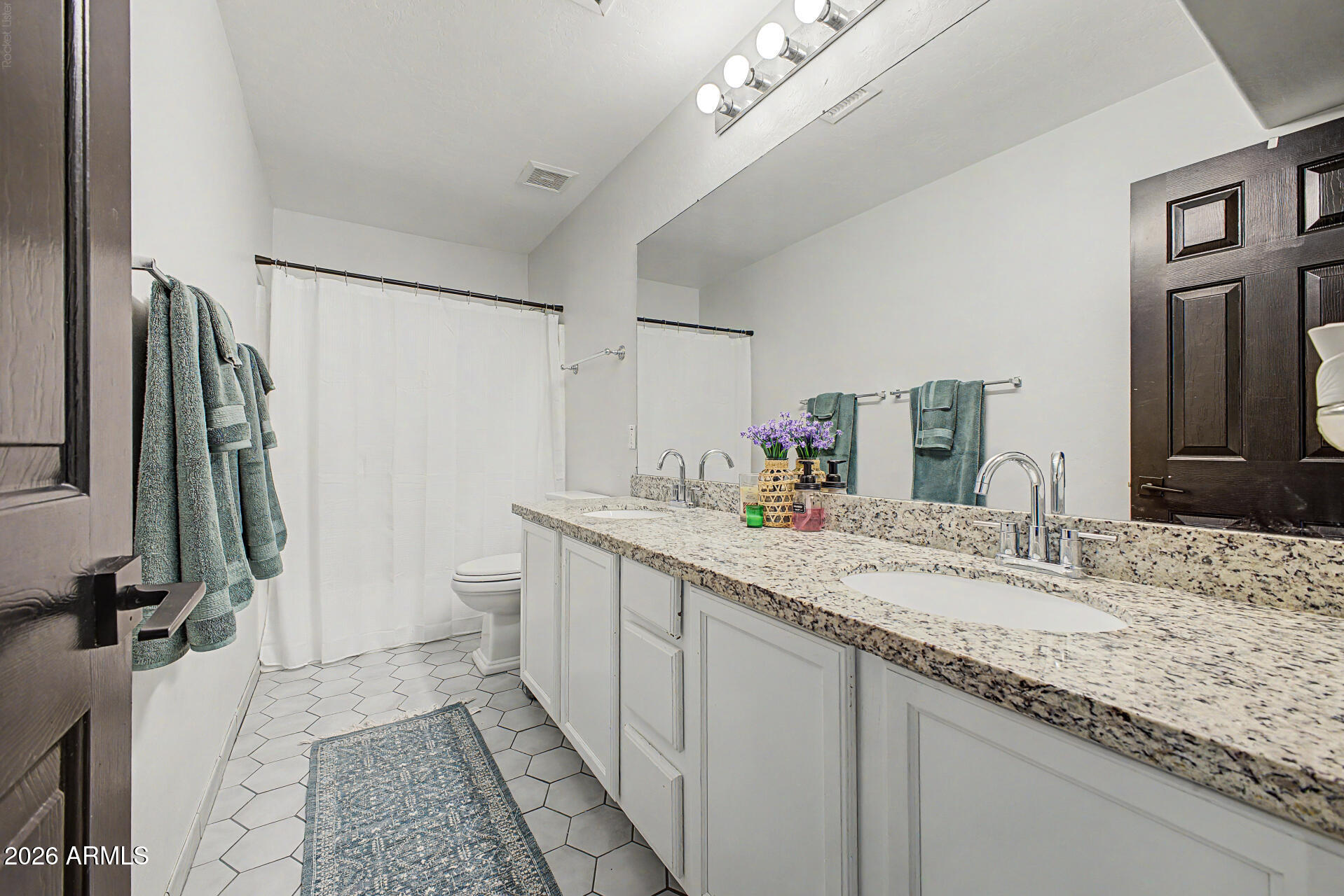 VALENCIA GROVES - Residential