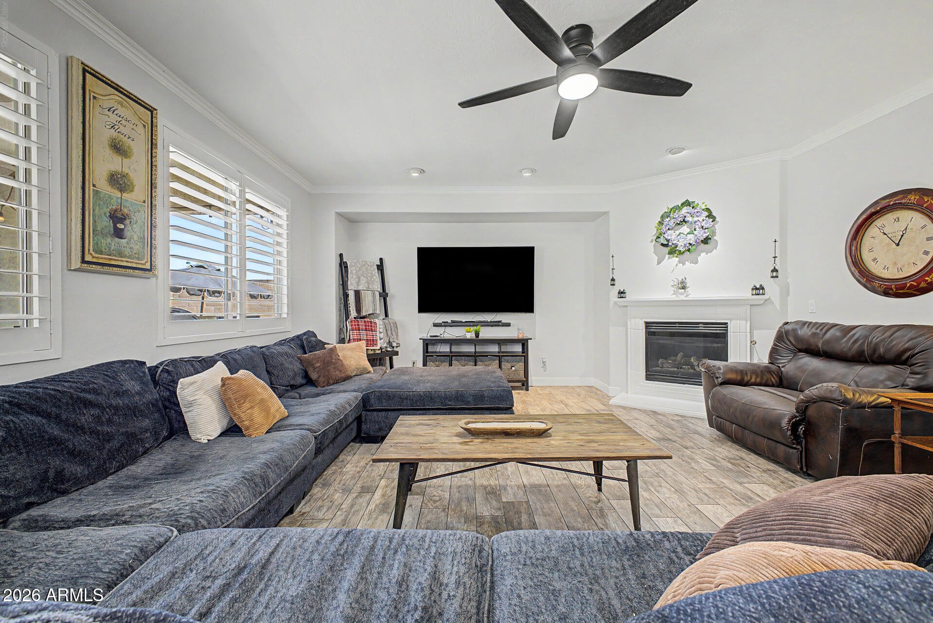 VALENCIA GROVES - Residential