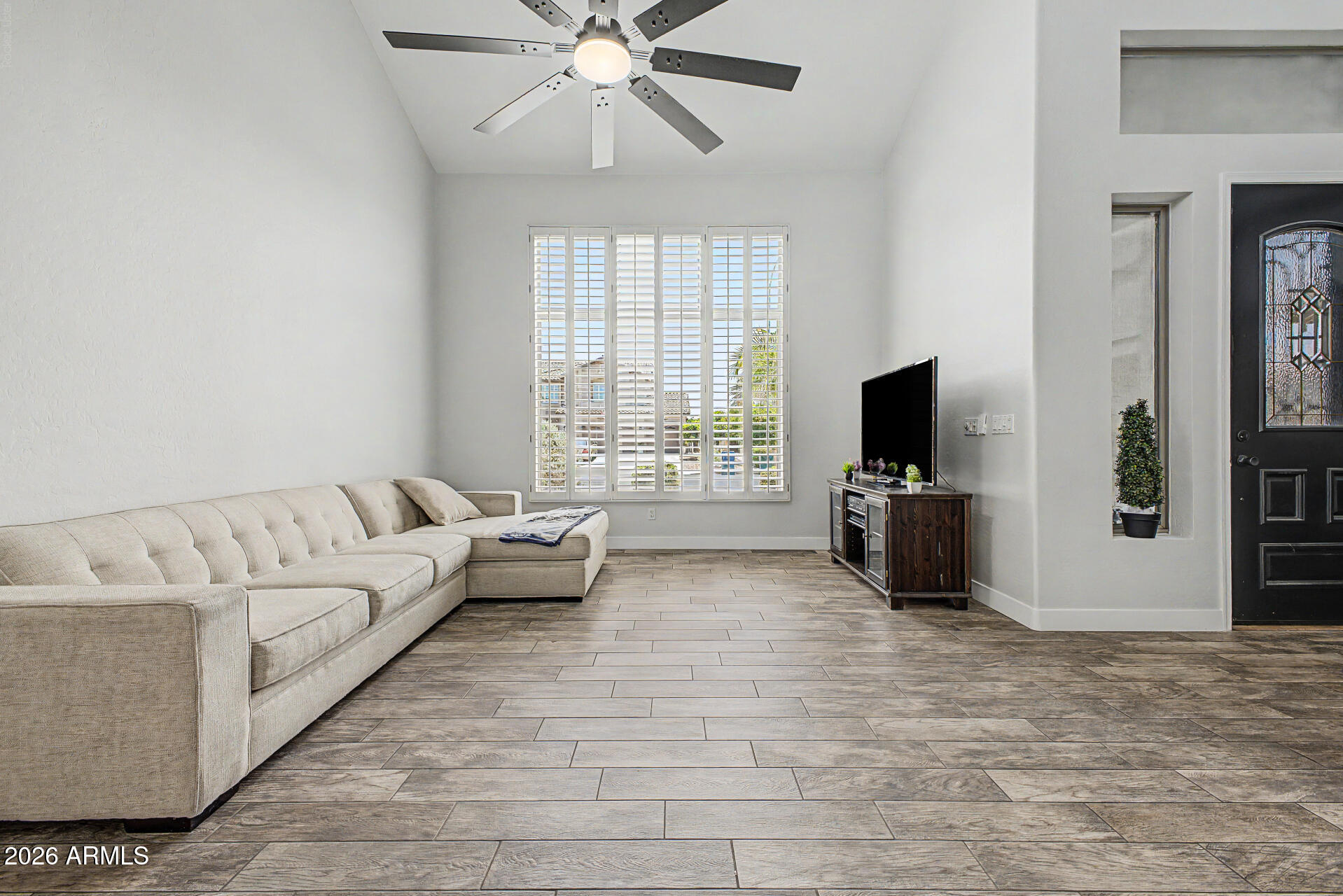 VALENCIA GROVES - Residential
