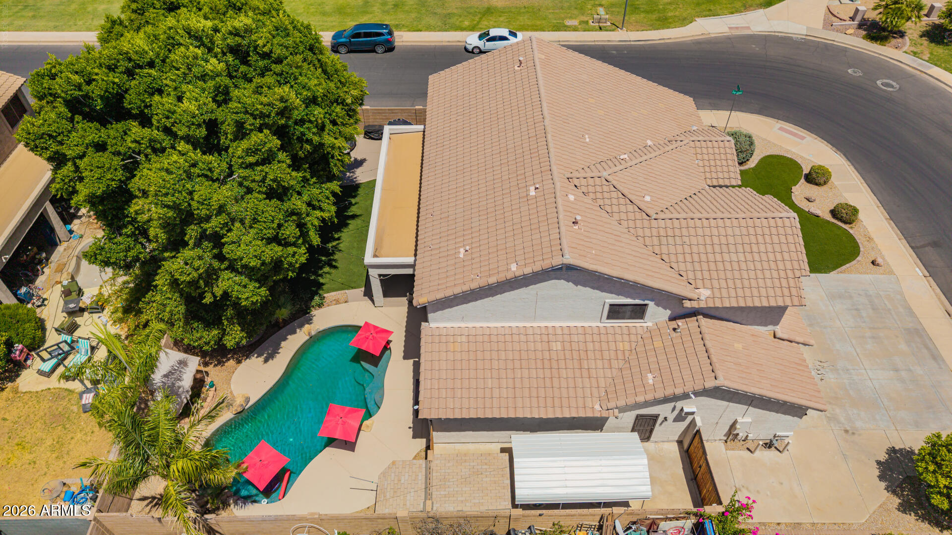 VALENCIA GROVES - Residential