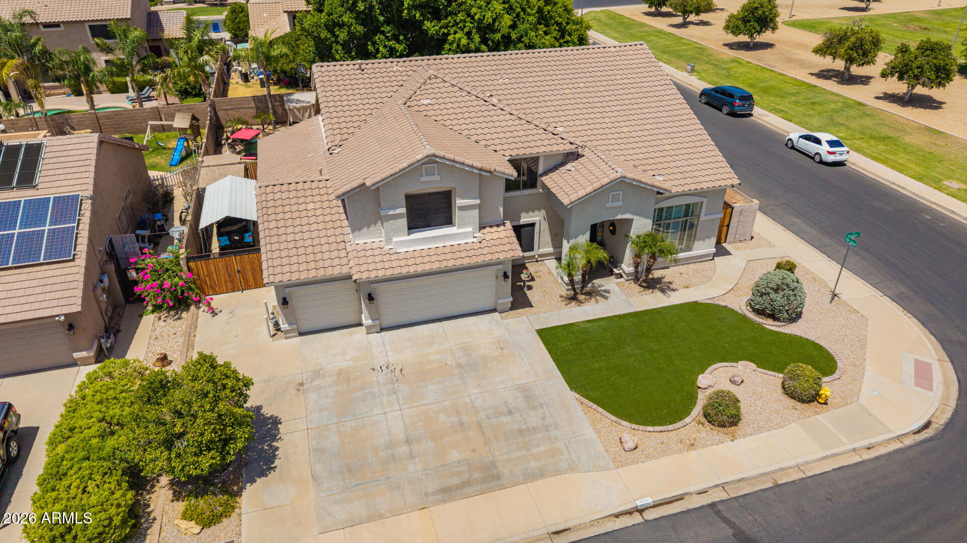 VALENCIA GROVES - Residential