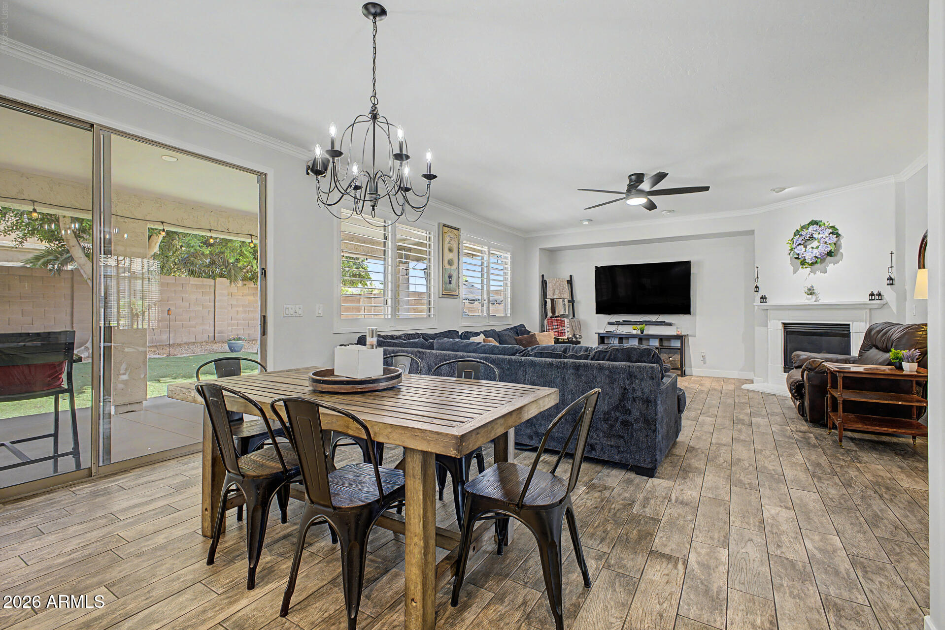VALENCIA GROVES - Residential