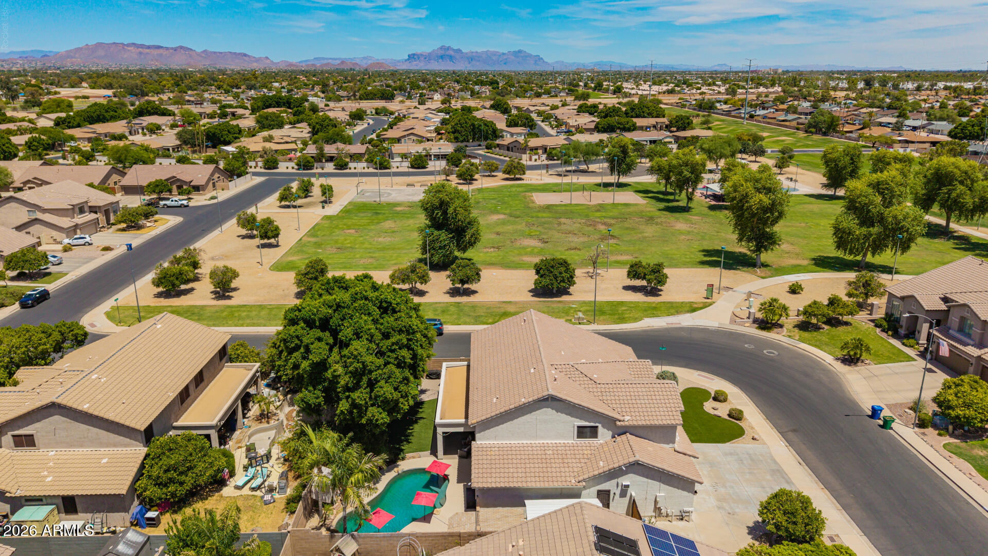 VALENCIA GROVES - Residential