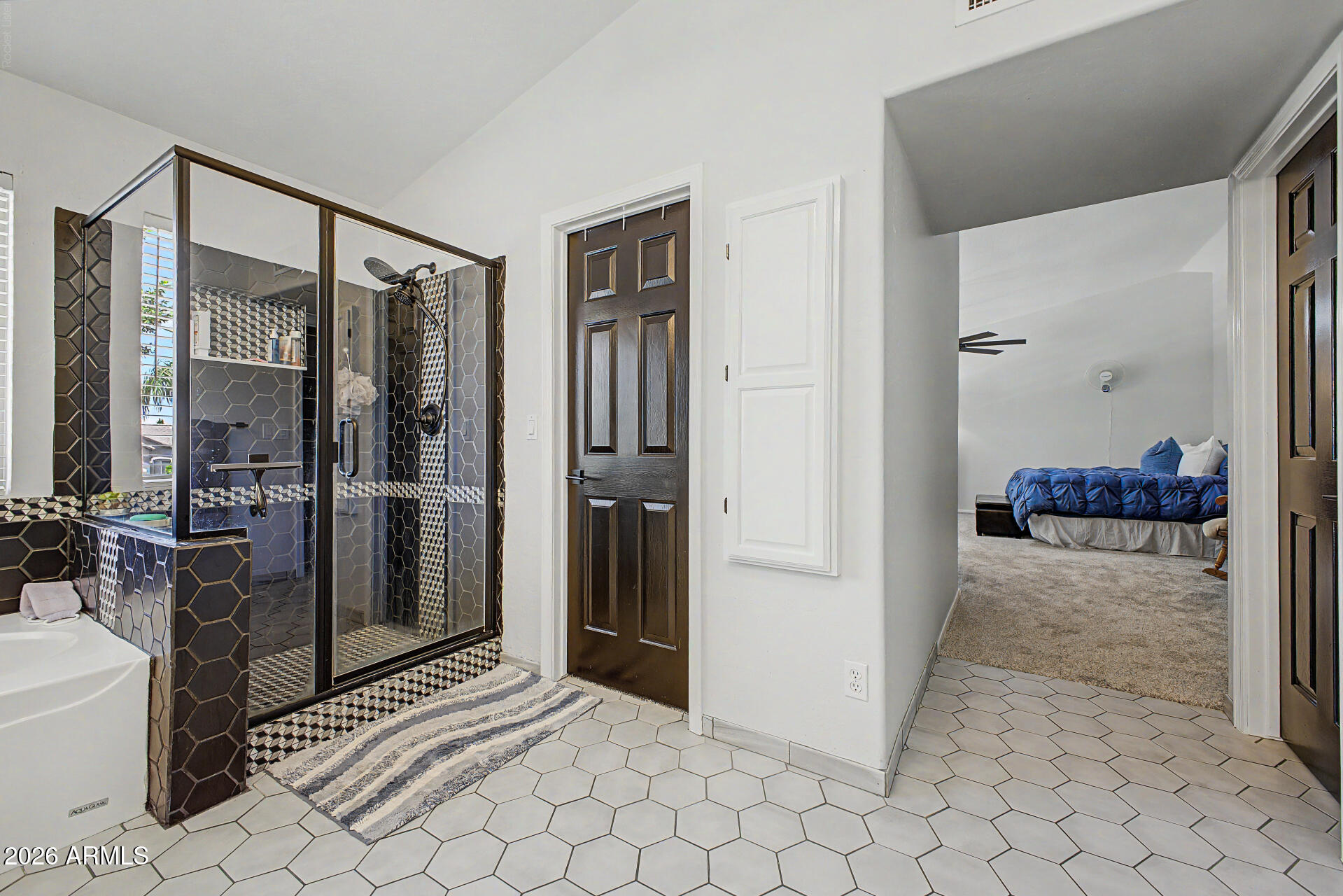 VALENCIA GROVES - Residential