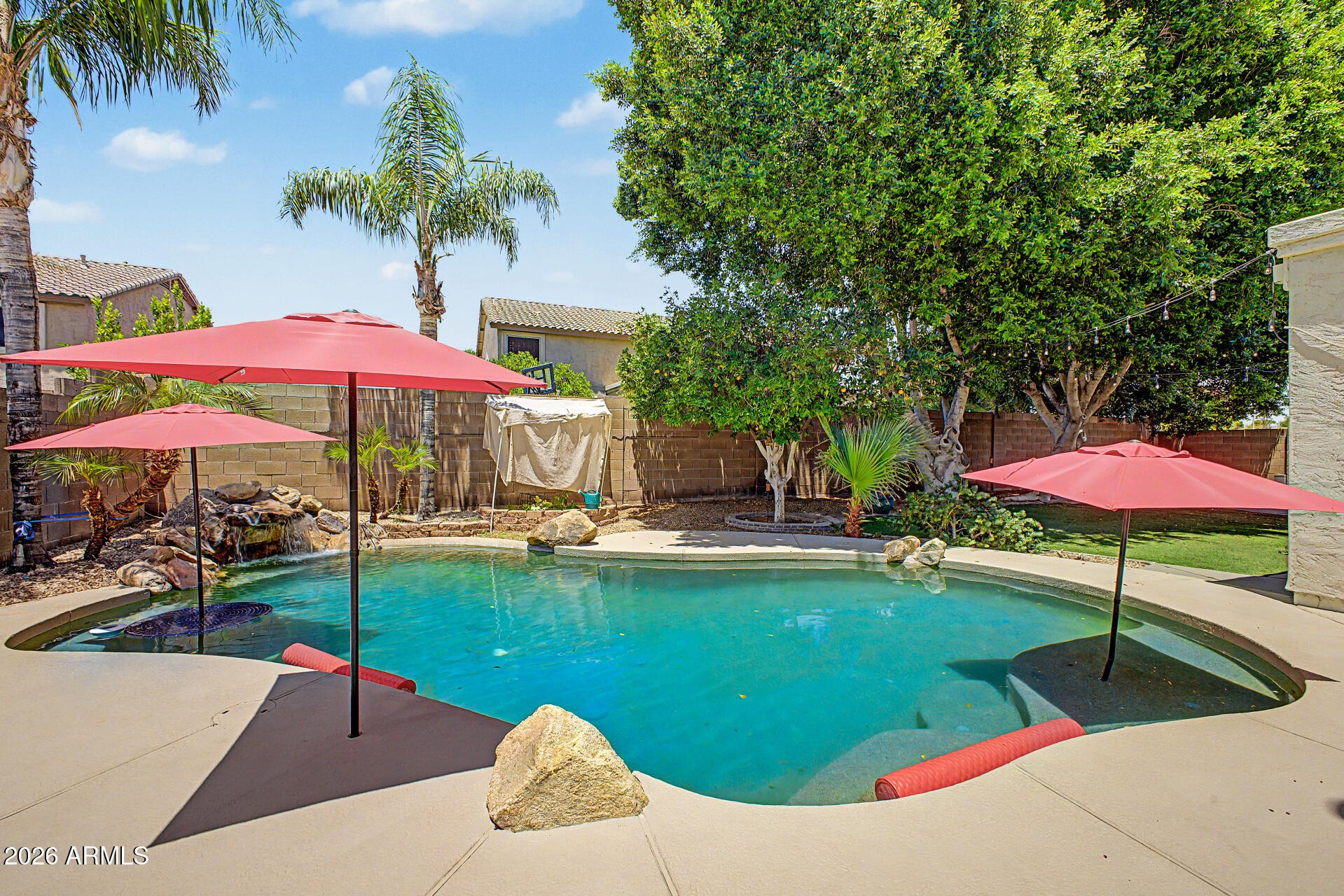 VALENCIA GROVES - Residential