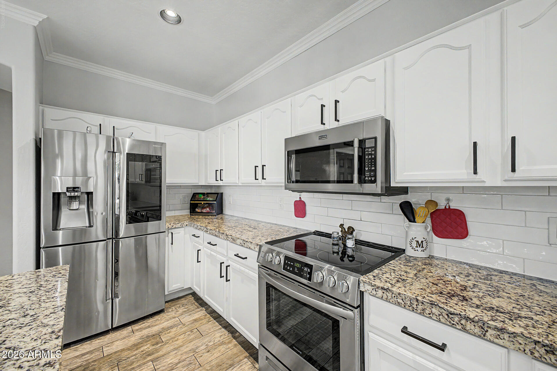VALENCIA GROVES - Residential