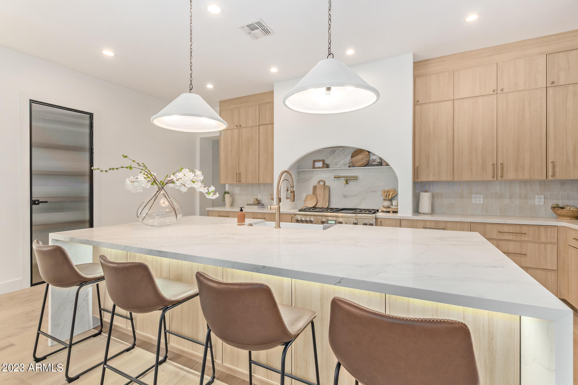 WHITCOMBS ROUNDUP RANCHOS - Residential