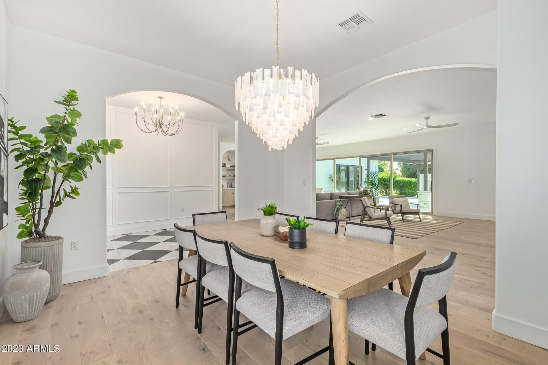 WHITCOMBS ROUNDUP RANCHOS - Residential