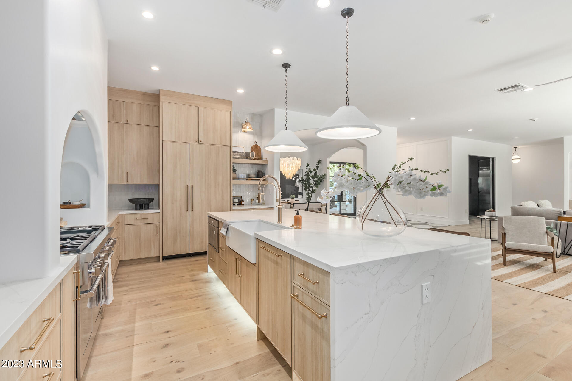 WHITCOMBS ROUNDUP RANCHOS - Residential