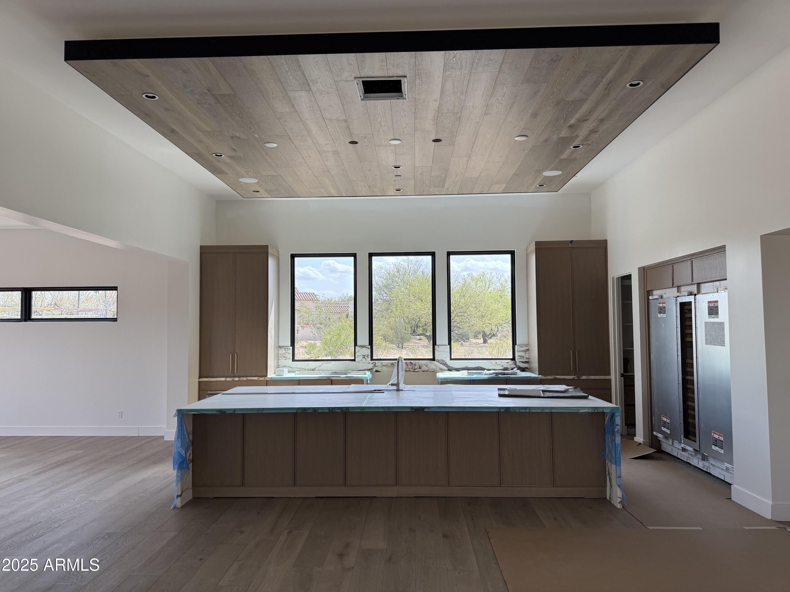 WHISPER ROCK - Residential