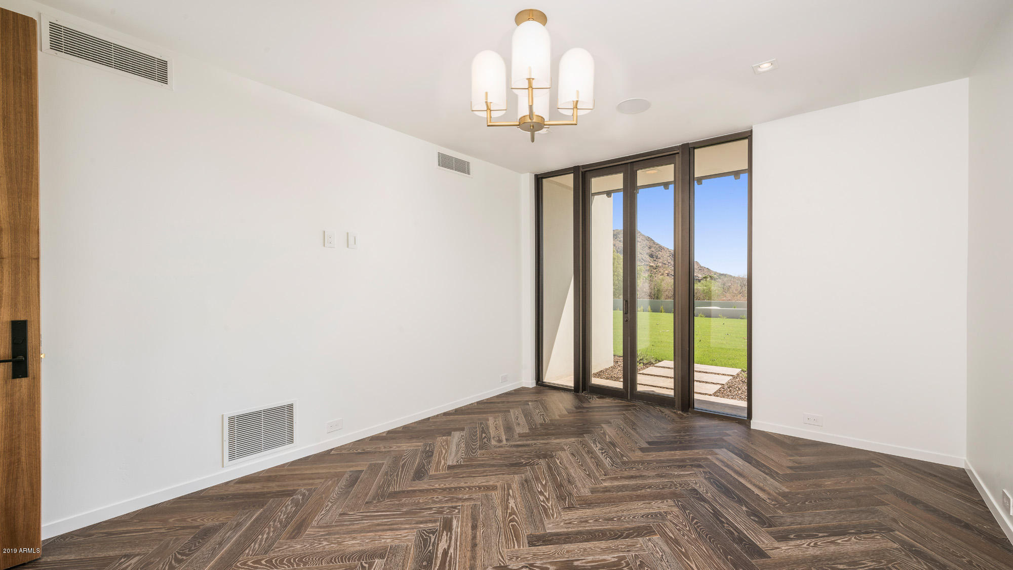 QUARTZ VALLEY - Residential