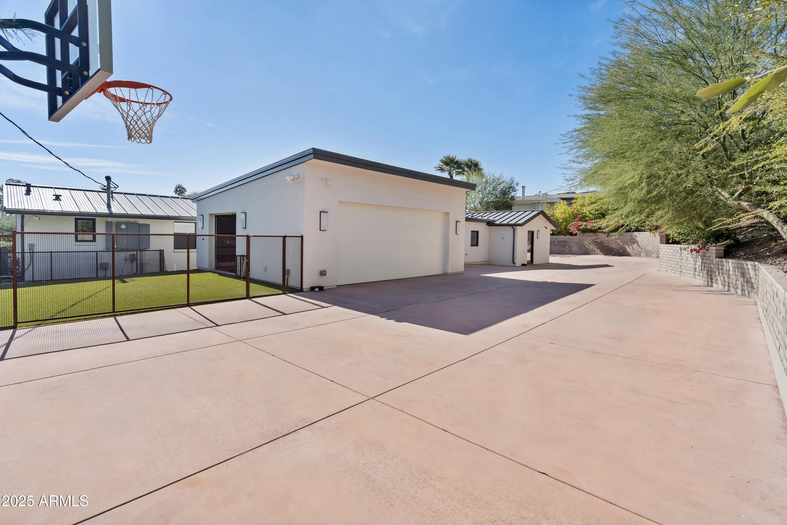 MARION ESTATES - Residential