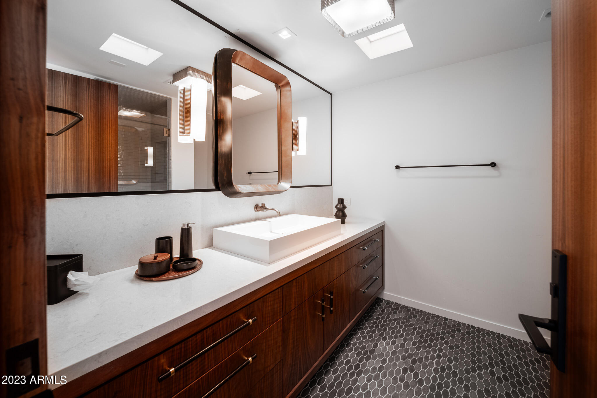 QUARTZ VALLEY - Residential