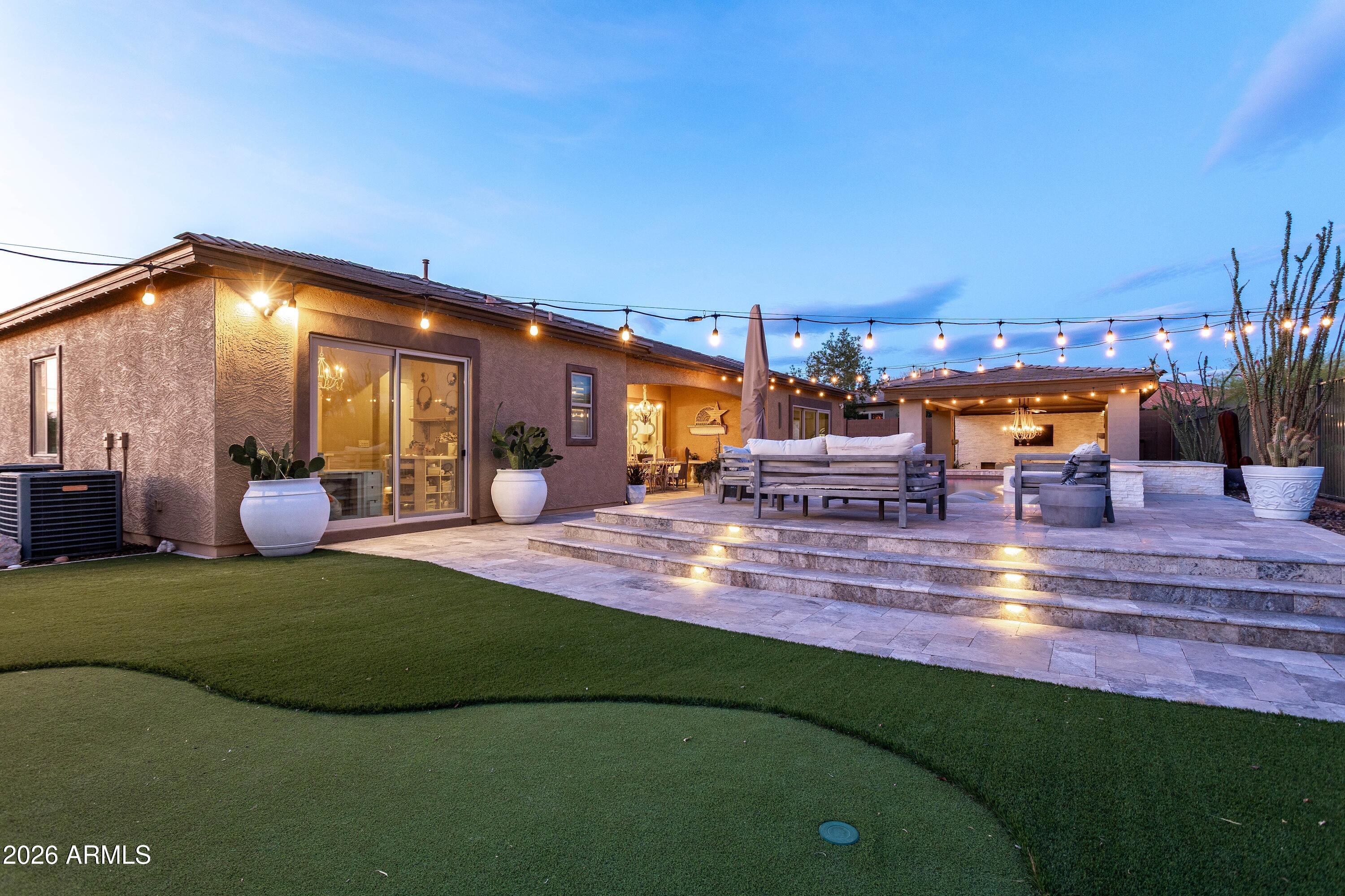 LONE MOUNTAIN - Residential