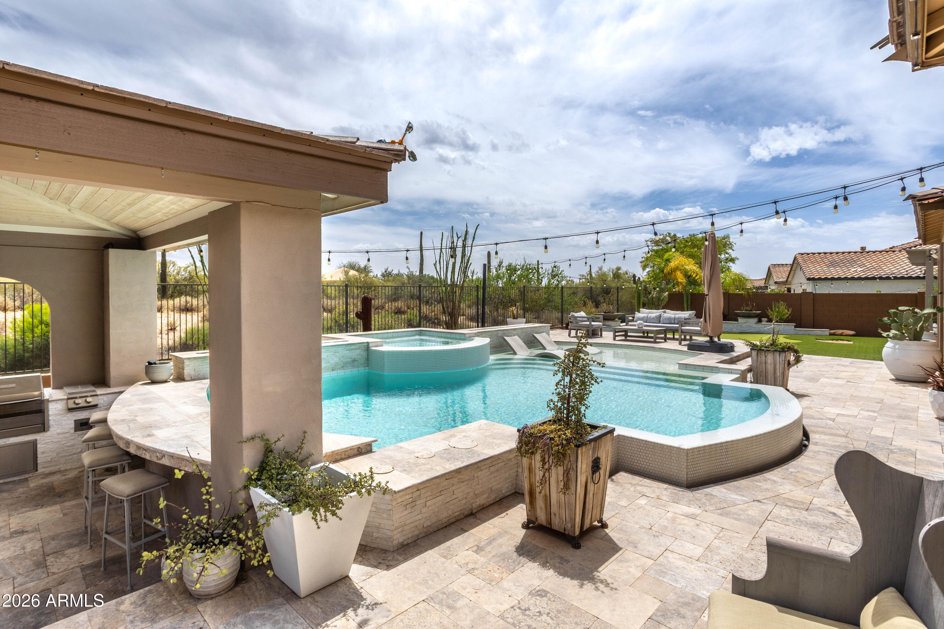 LONE MOUNTAIN - Residential