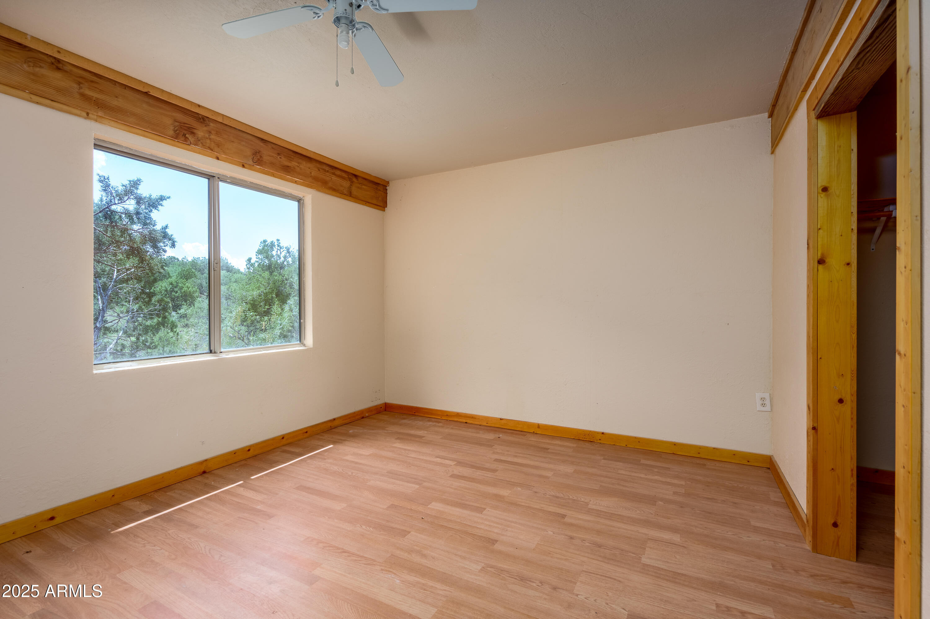 Under 5 Acres - Land