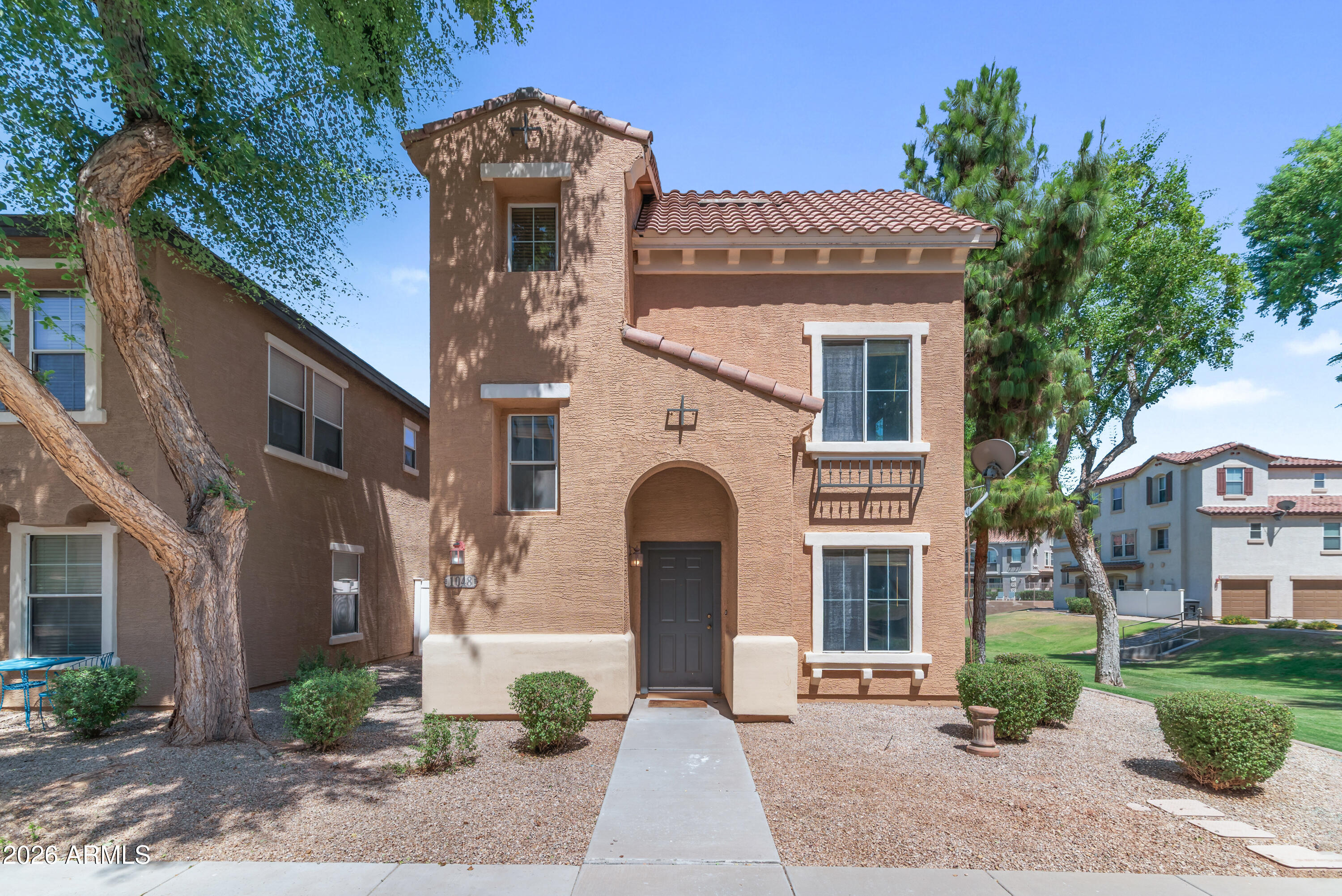 Come and check out this fantastic 3 bedroom, 2 1/2 bath home in the popular Park Central community. Located close to the community pool, tree-lined greenbelt and within walking distance to an elementary school. HOA takes care of all landscaping. Augusta Ranch is close to the freeway and has lots of shopping and entertainment nearby!