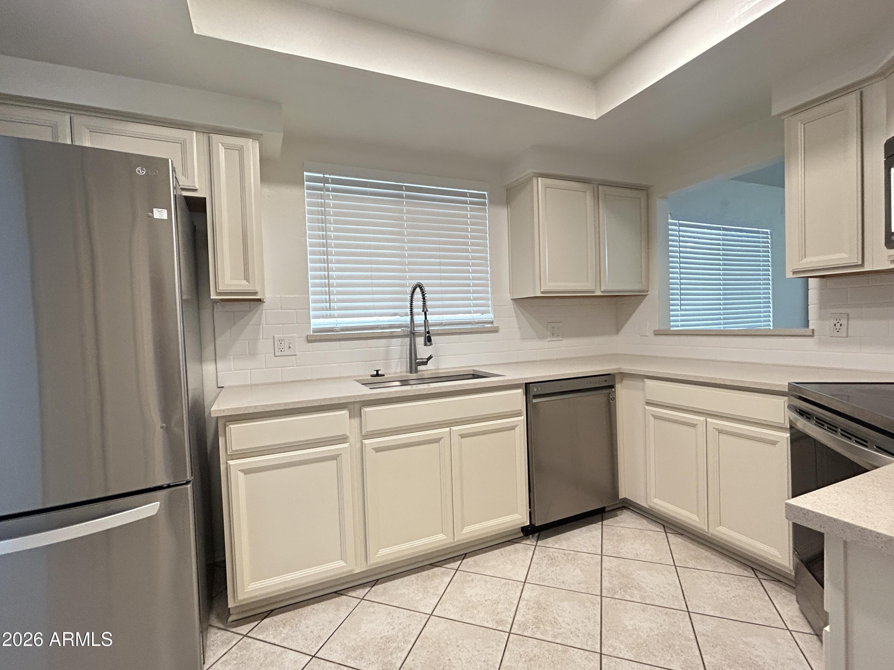 DOBSON TERRACE LOT 1-163 TR A-L - Residential Lease