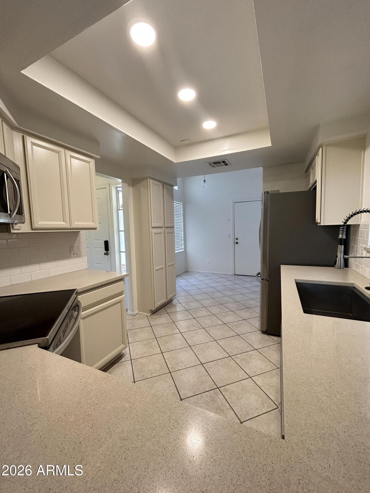 DOBSON TERRACE LOT 1-163 TR A-L - Residential Lease