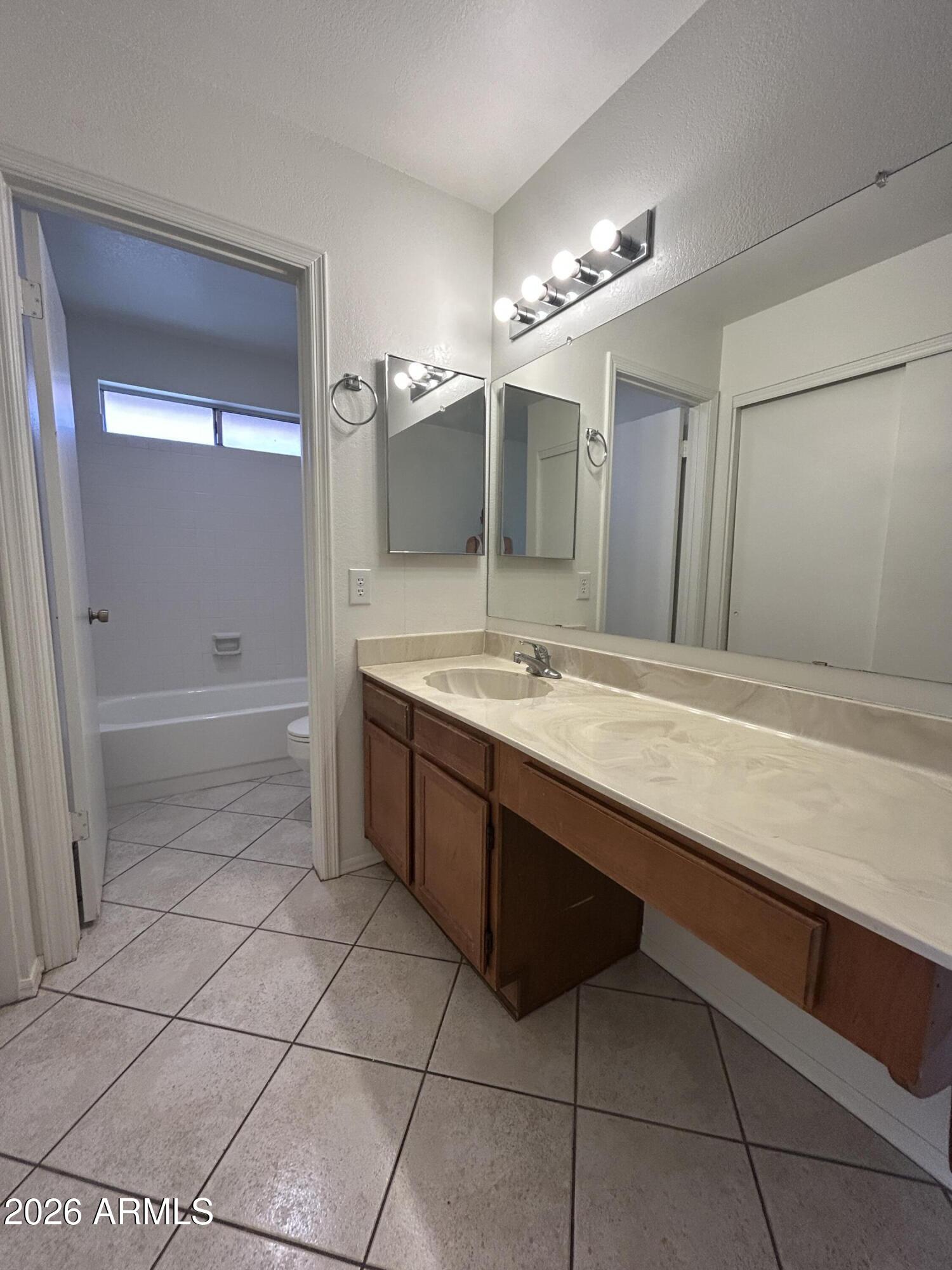 DOBSON TERRACE LOT 1-163 TR A-L - Residential Lease