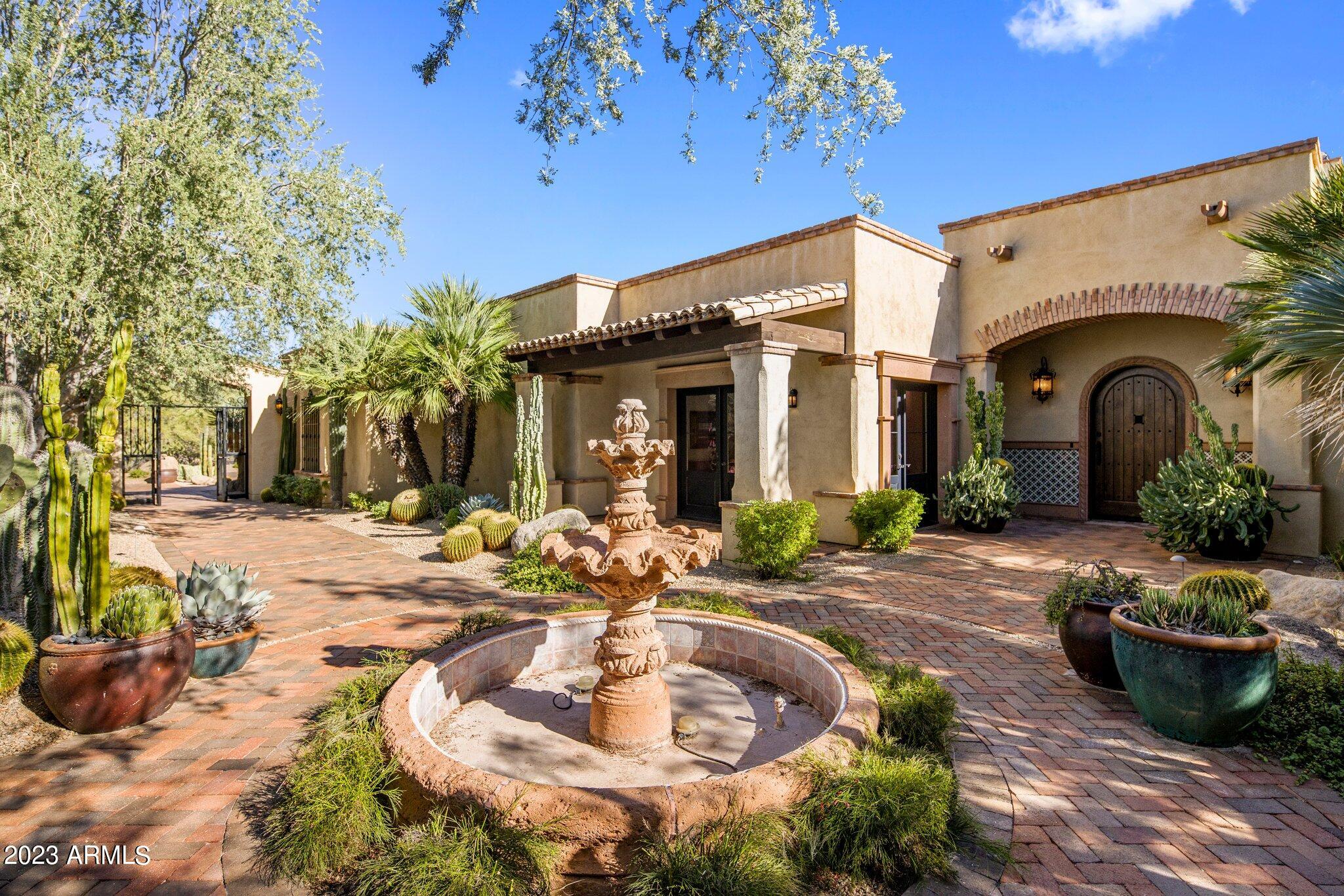 WHISPER ROCK UNIT 2 - Residential