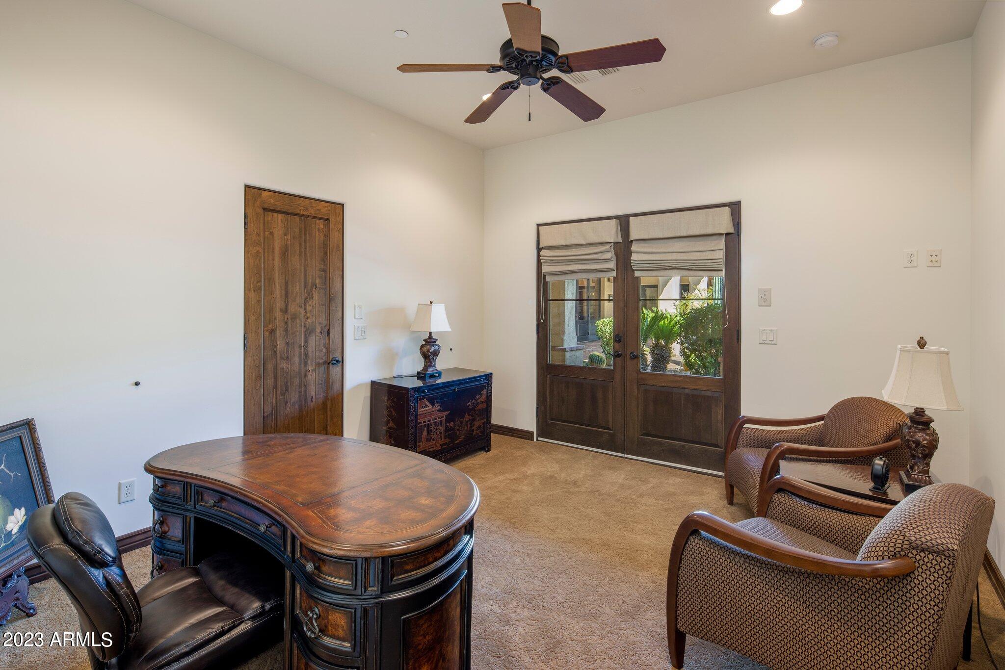 WHISPER ROCK UNIT 2 - Residential