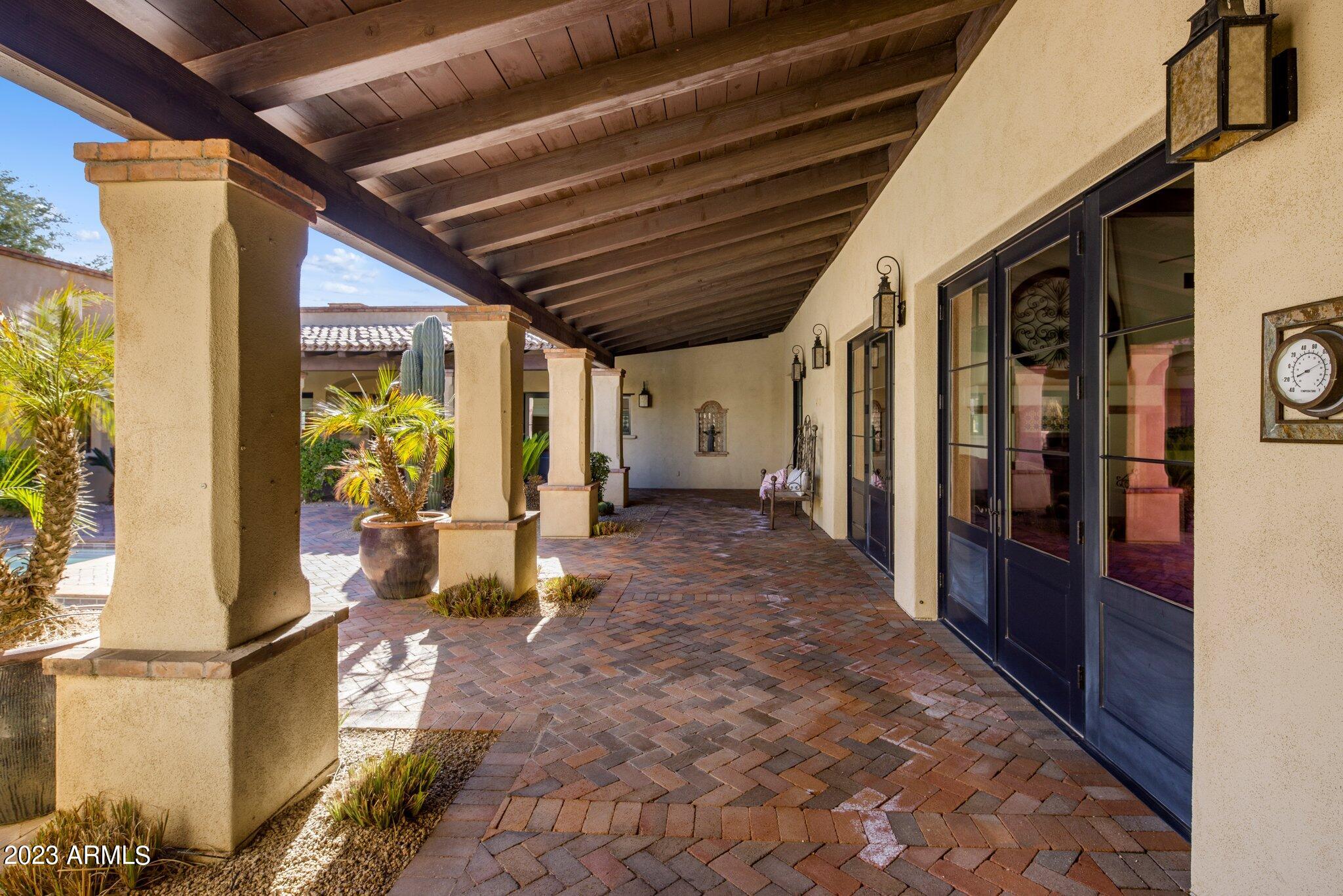 WHISPER ROCK UNIT 2 - Residential