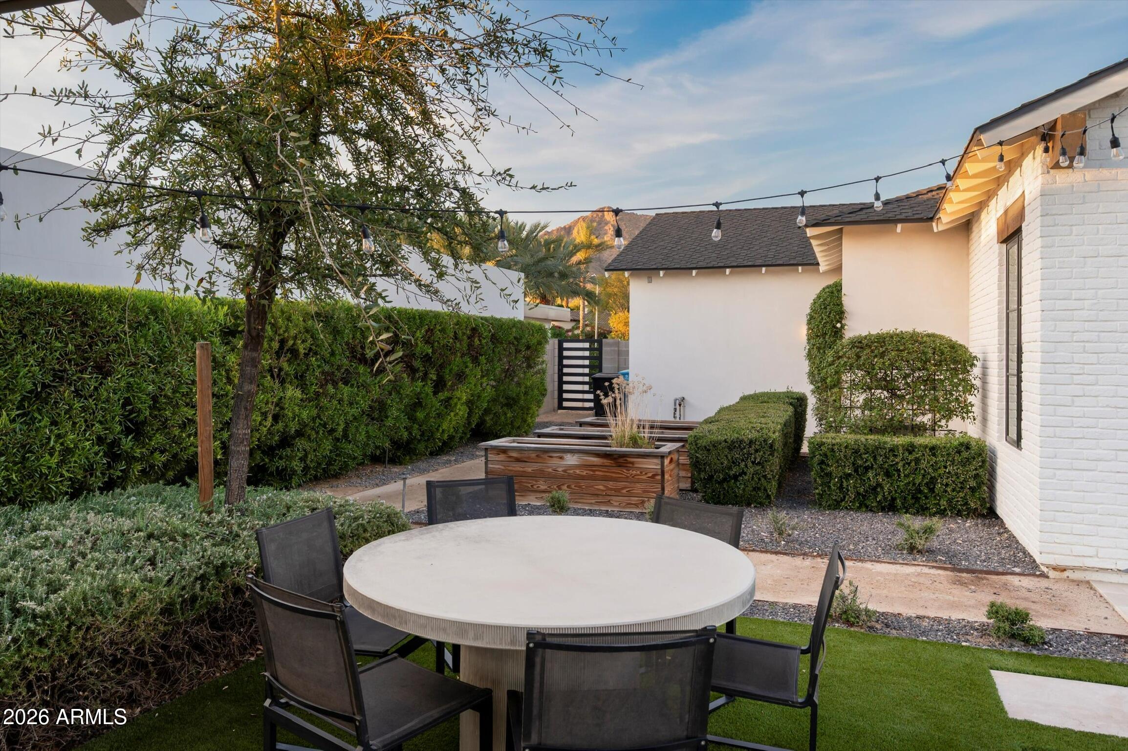 Sectional/Meets & Bounds - Residential
