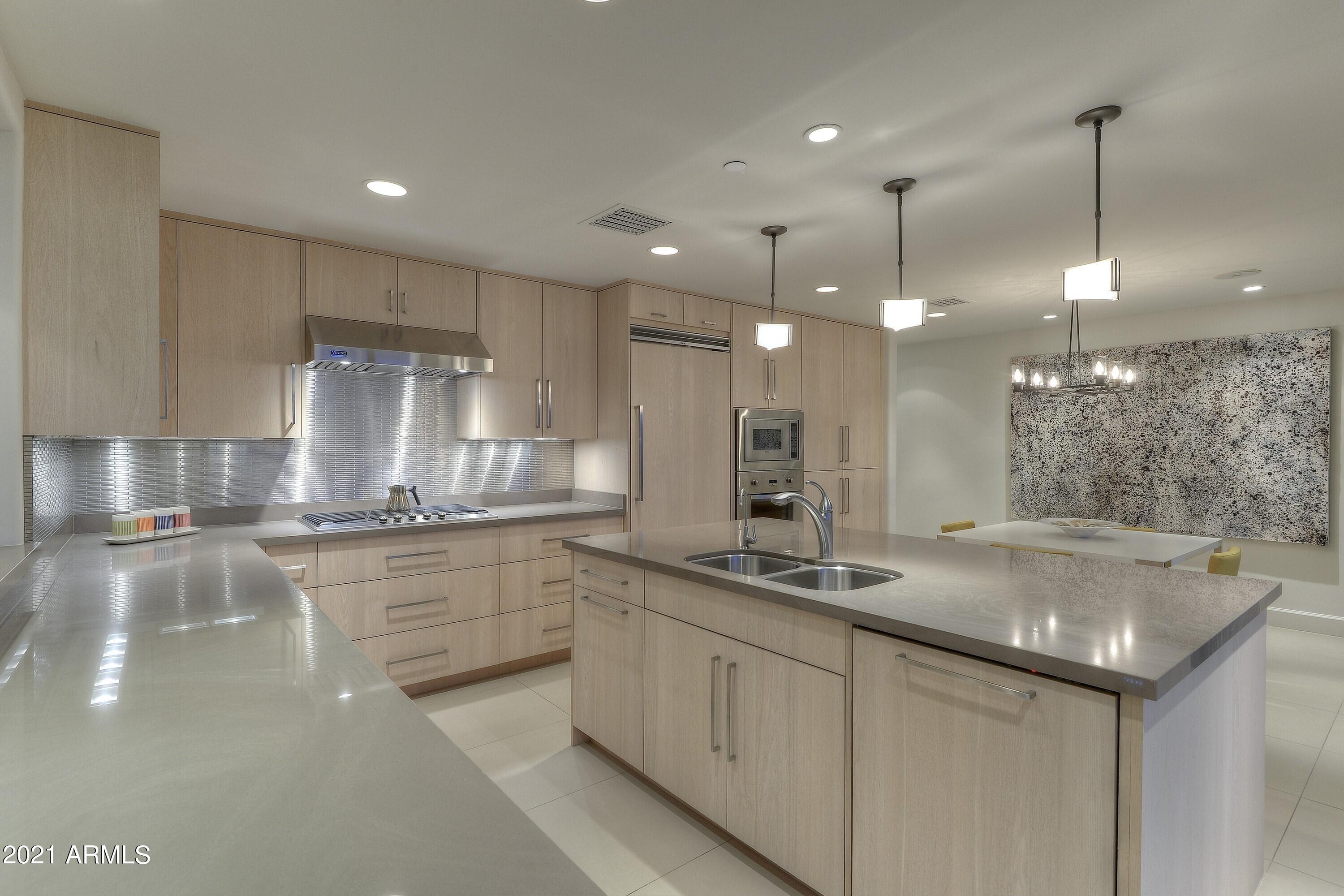 SCOTTSDALE WATERFRONT RESIDENCES CONDOMINIUM - Residential