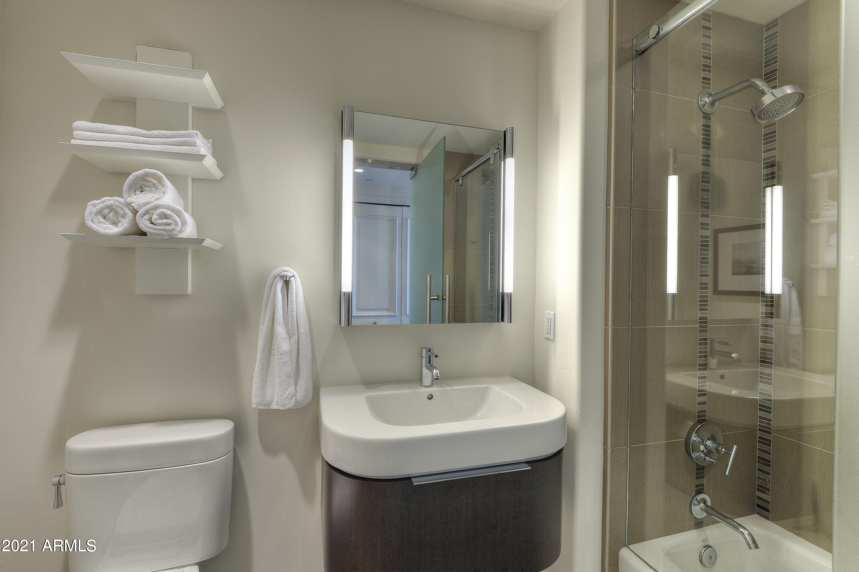 SCOTTSDALE WATERFRONT RESIDENCES CONDOMINIUM - Residential