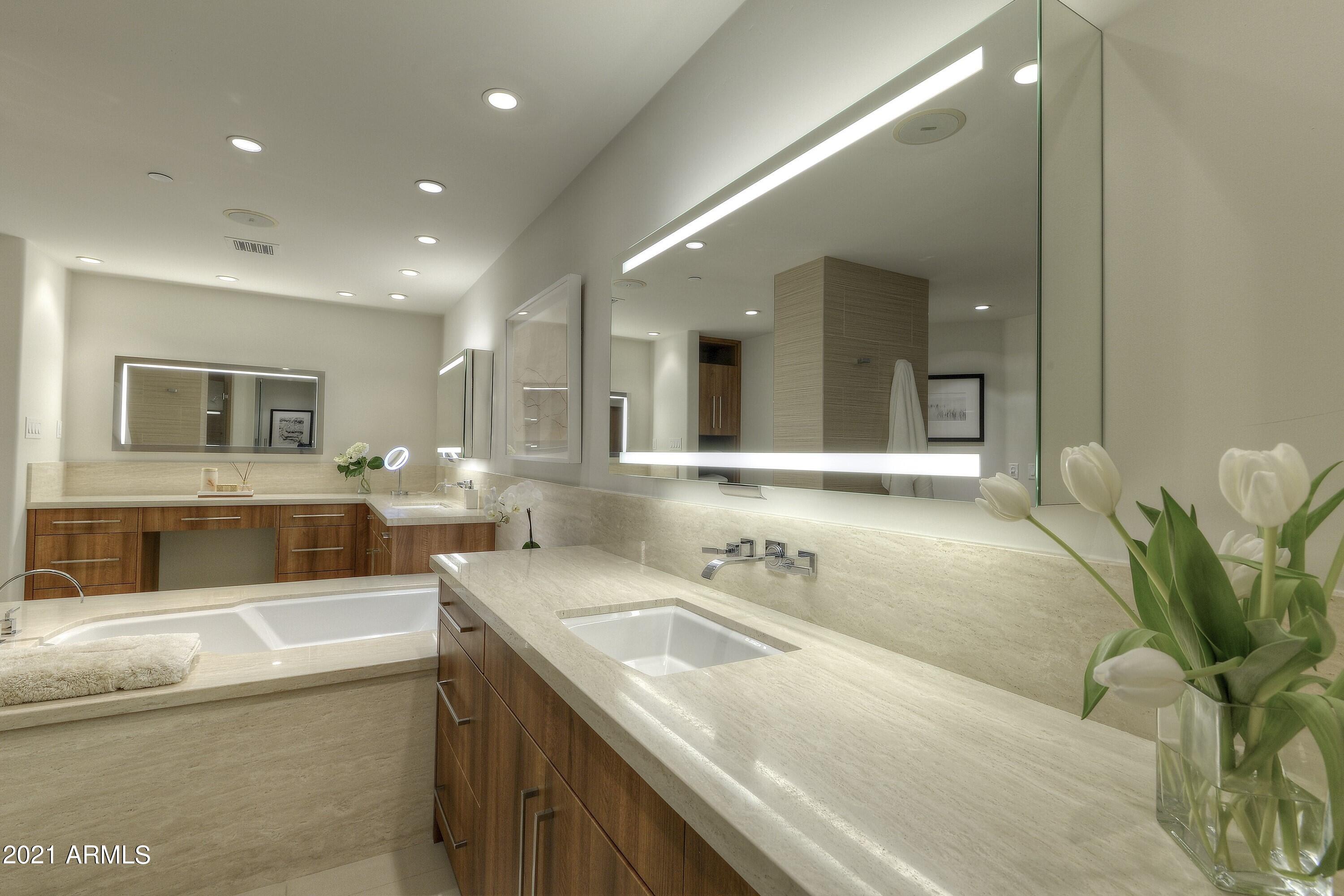 SCOTTSDALE WATERFRONT RESIDENCES CONDOMINIUM - Residential