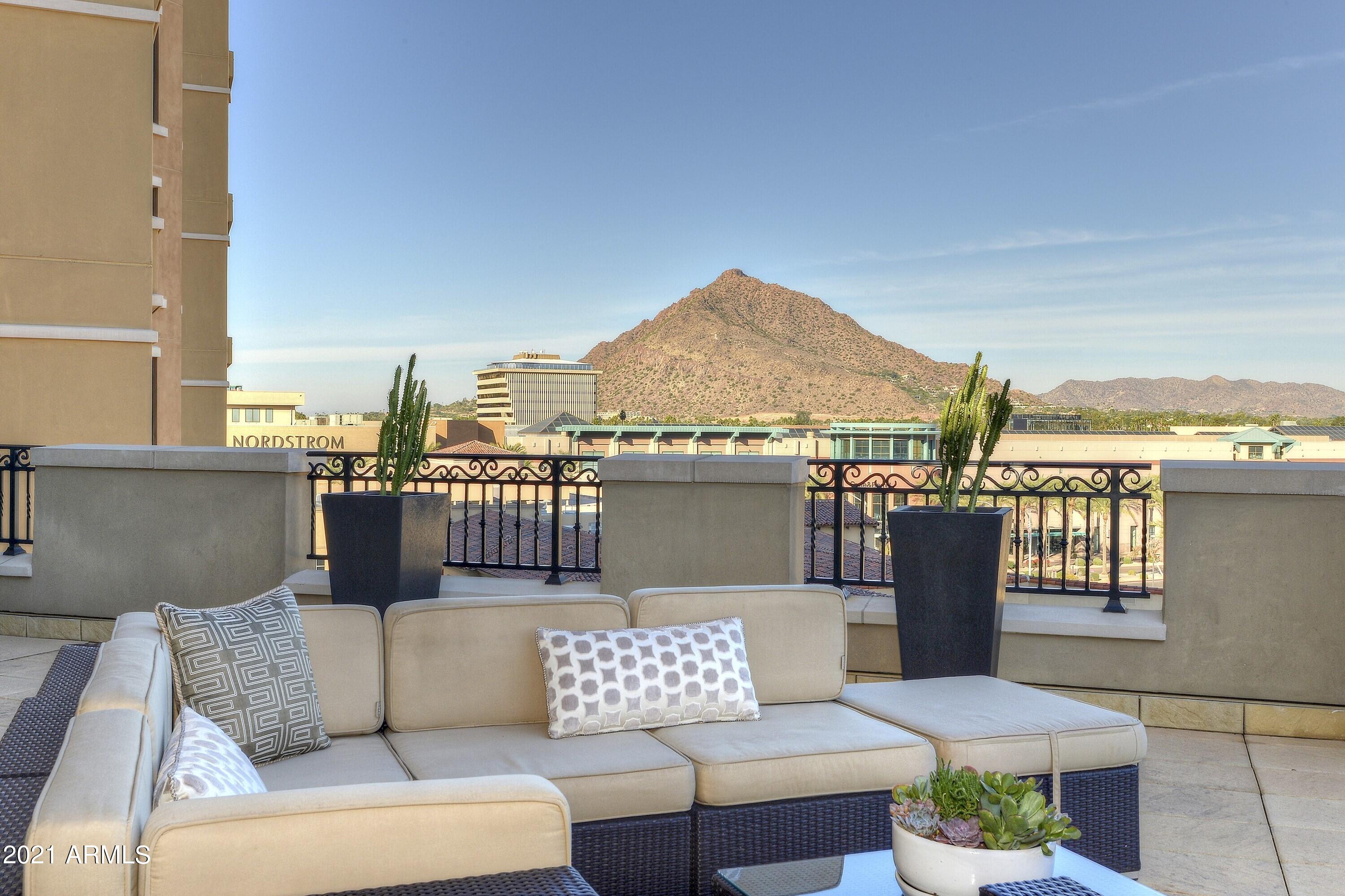 SCOTTSDALE WATERFRONT RESIDENCES CONDOMINIUM - Residential