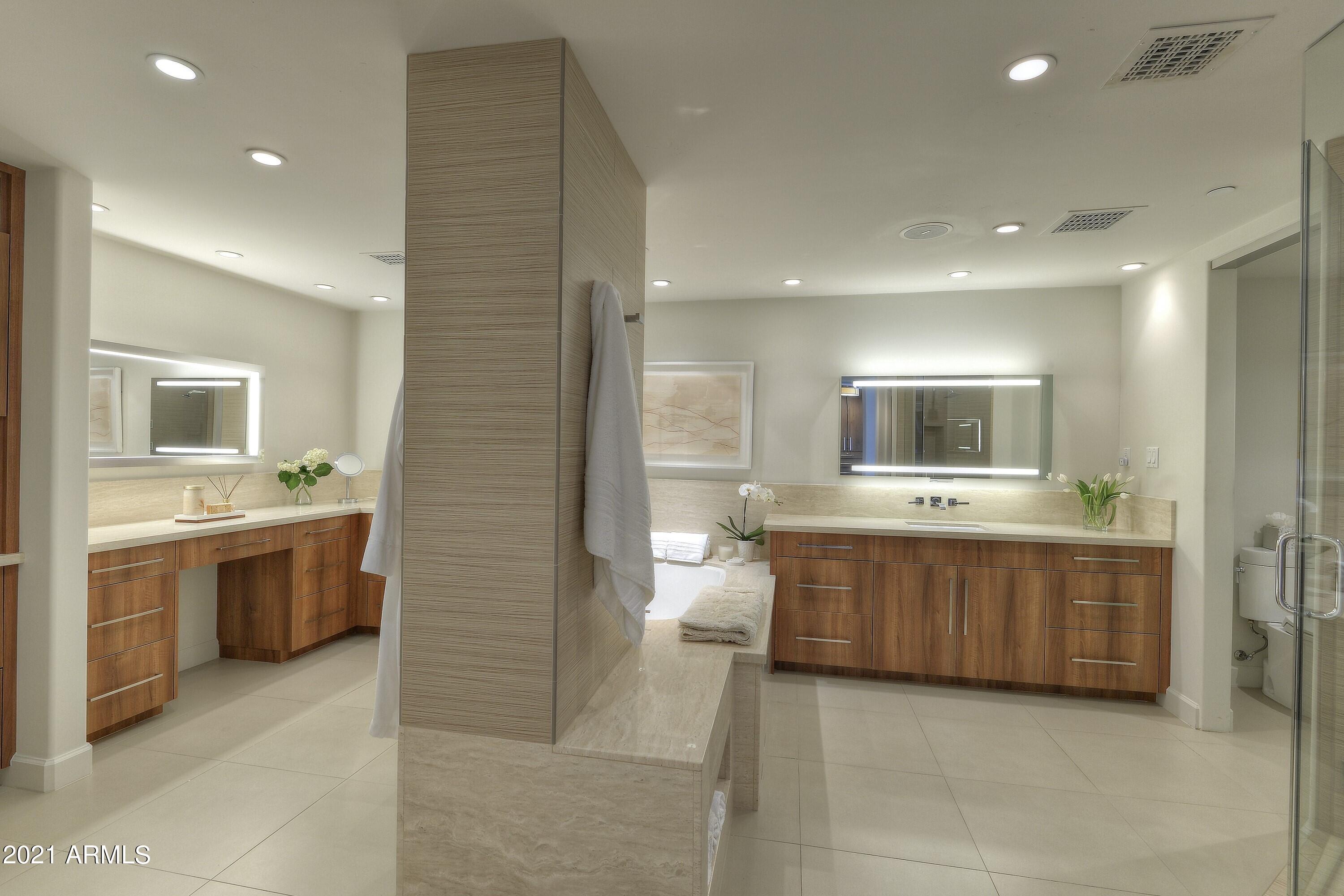 SCOTTSDALE WATERFRONT RESIDENCES CONDOMINIUM - Residential