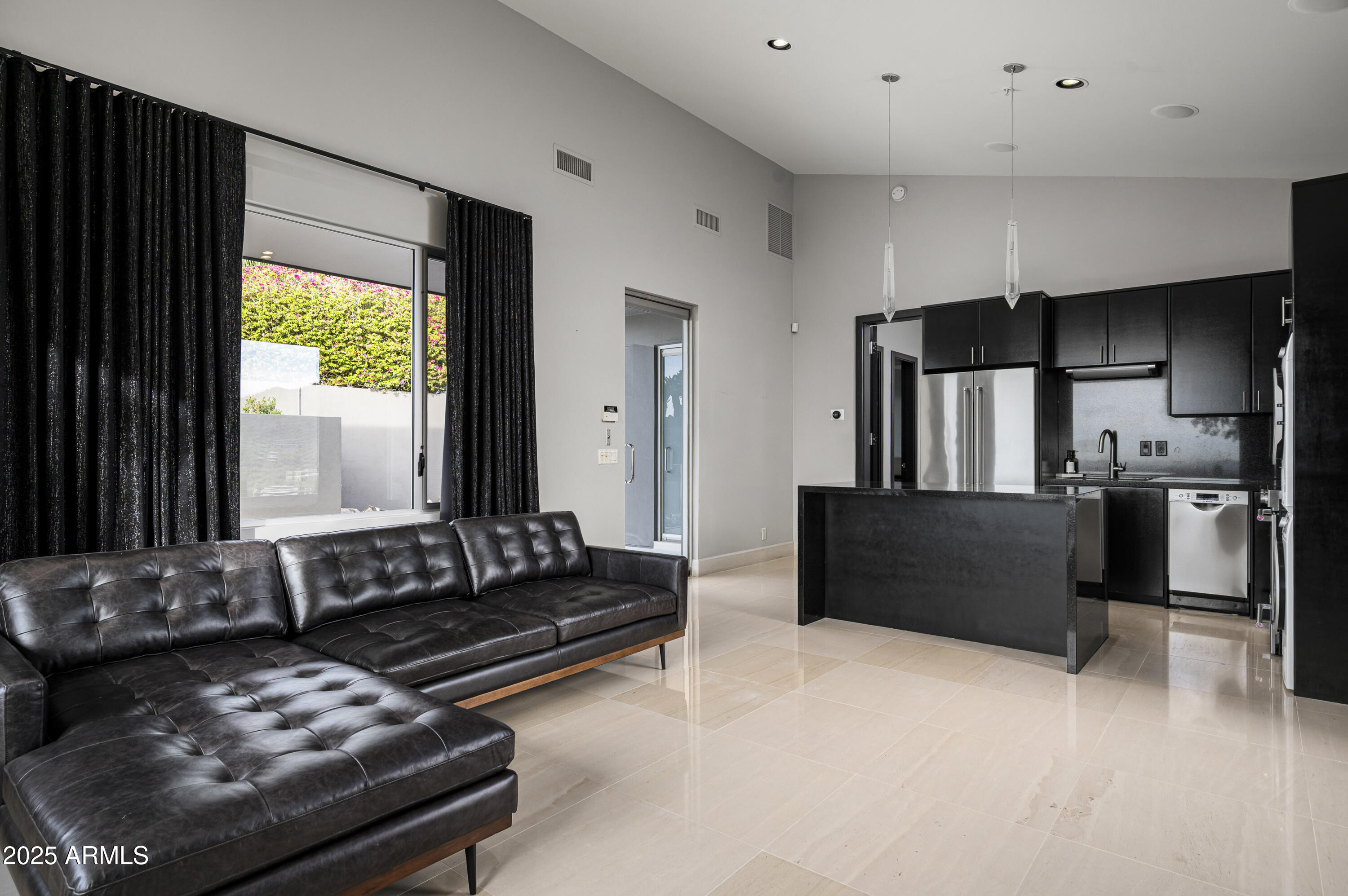CANYON HEIGHTS - Residential