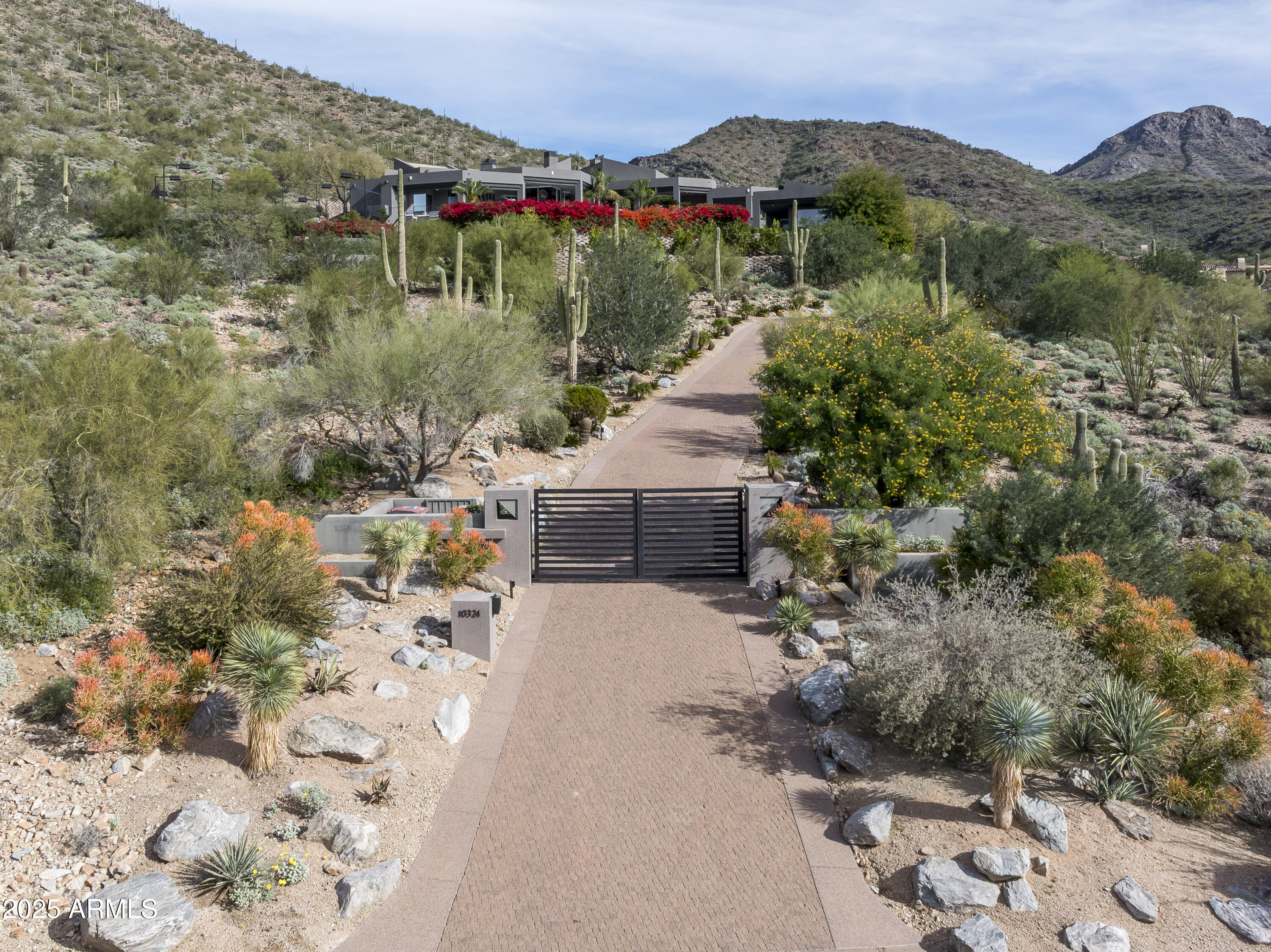 CANYON HEIGHTS - Residential