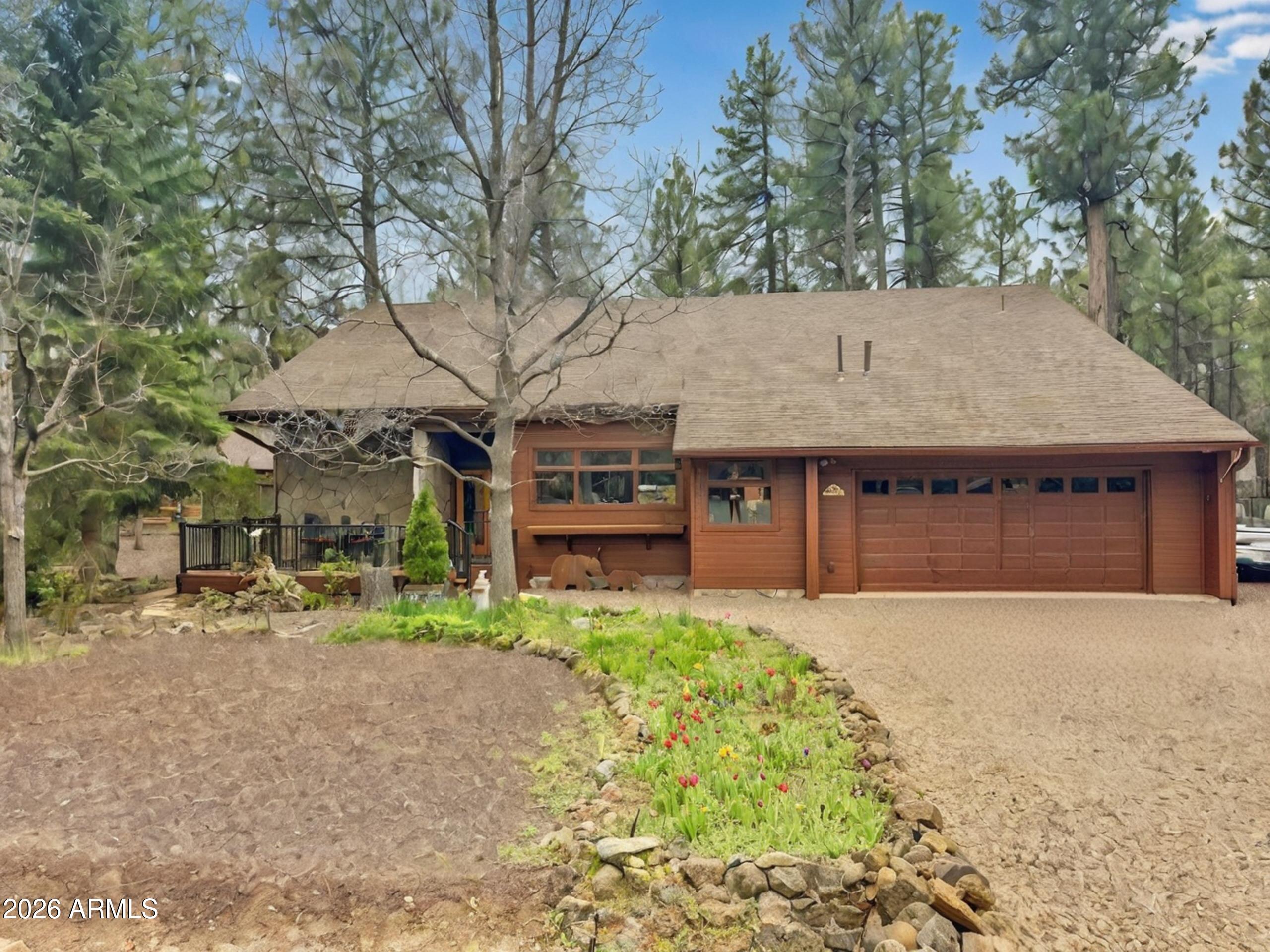 PINETOP LAKES UNIT 3 - Residential