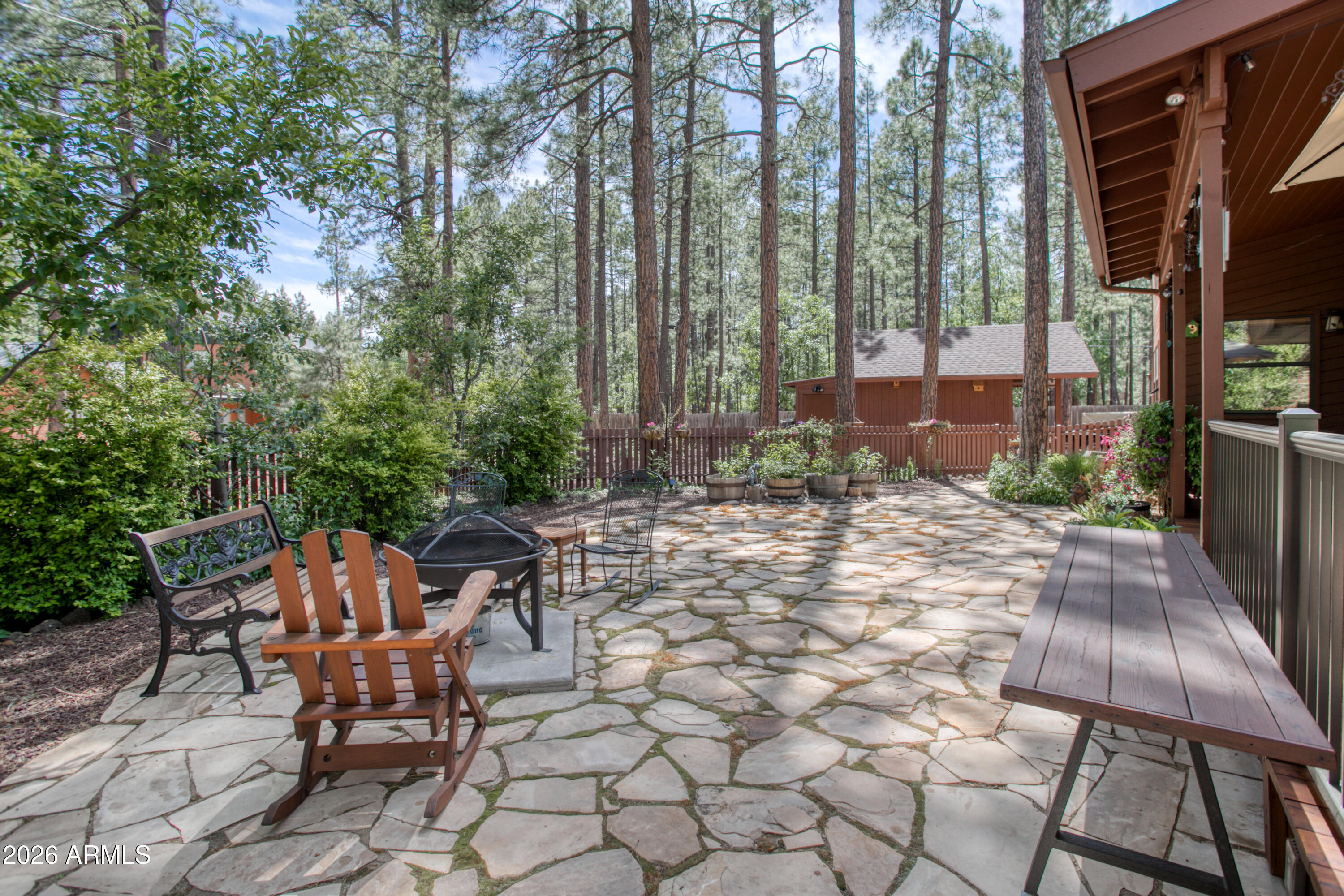 PINETOP LAKES UNIT 3 - Residential